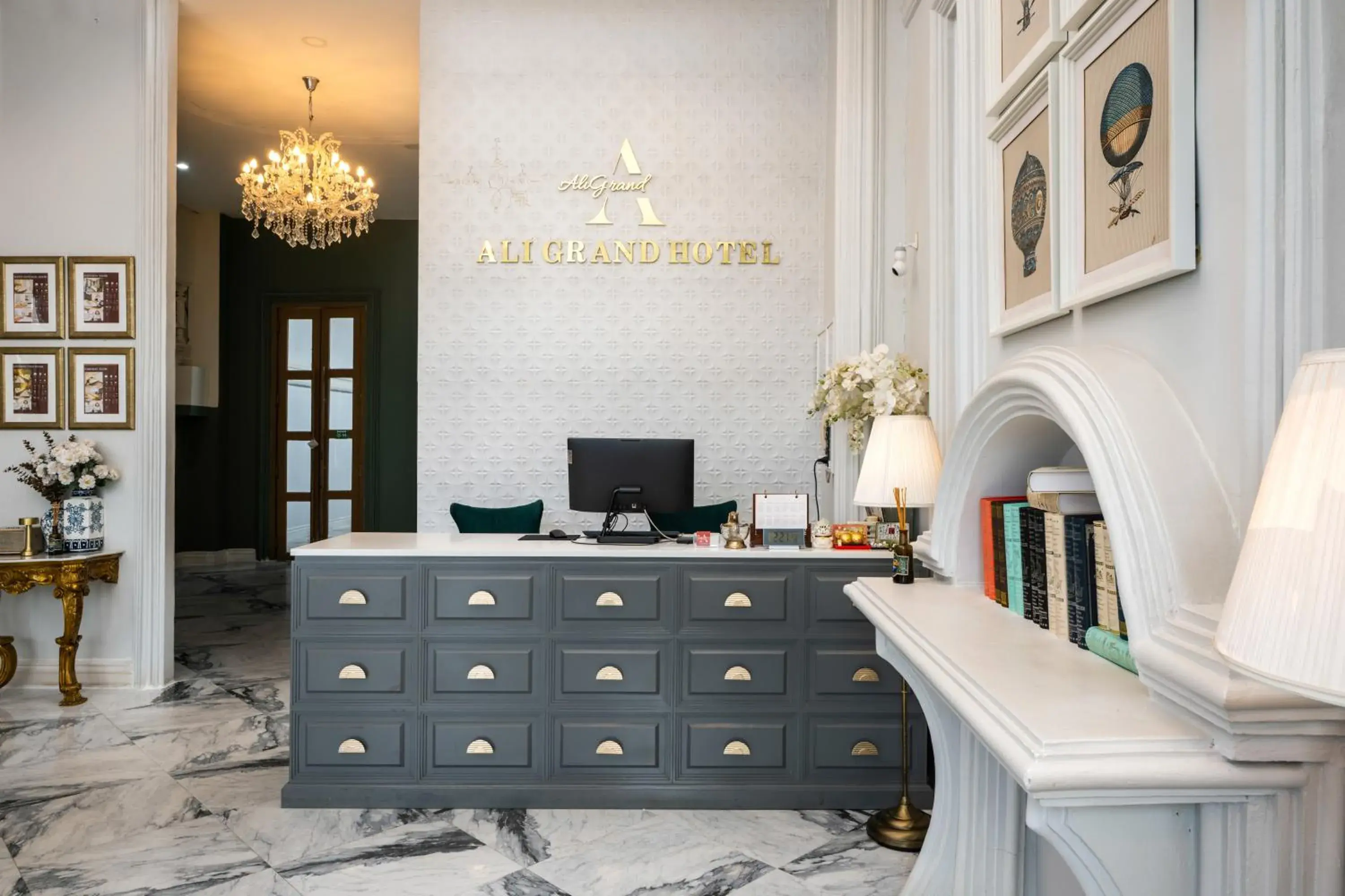 Lobby or reception in Ali Grand Hotel Lobby or reception in Ali Grand Hotel