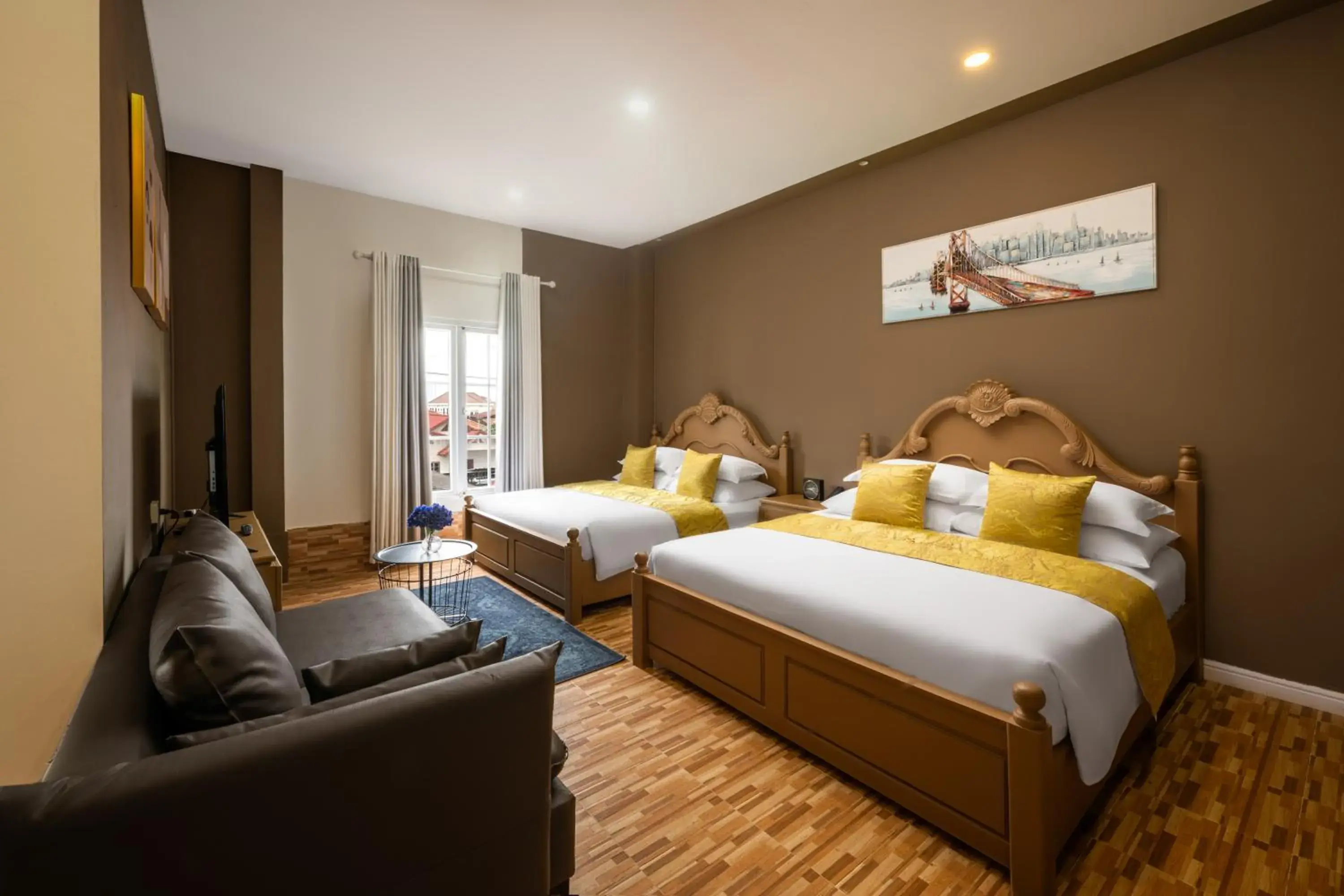 Guests, Bed in Ali Grand Hotel Guests, Bed in Ali Grand Hotel