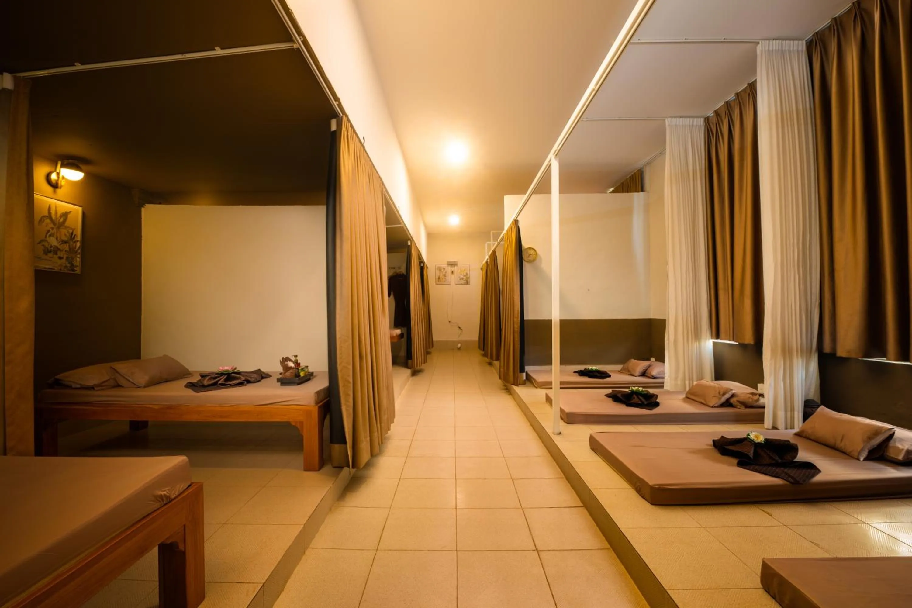 Spa and wellness centre/facilities, Bed in Ali Grand Hotel