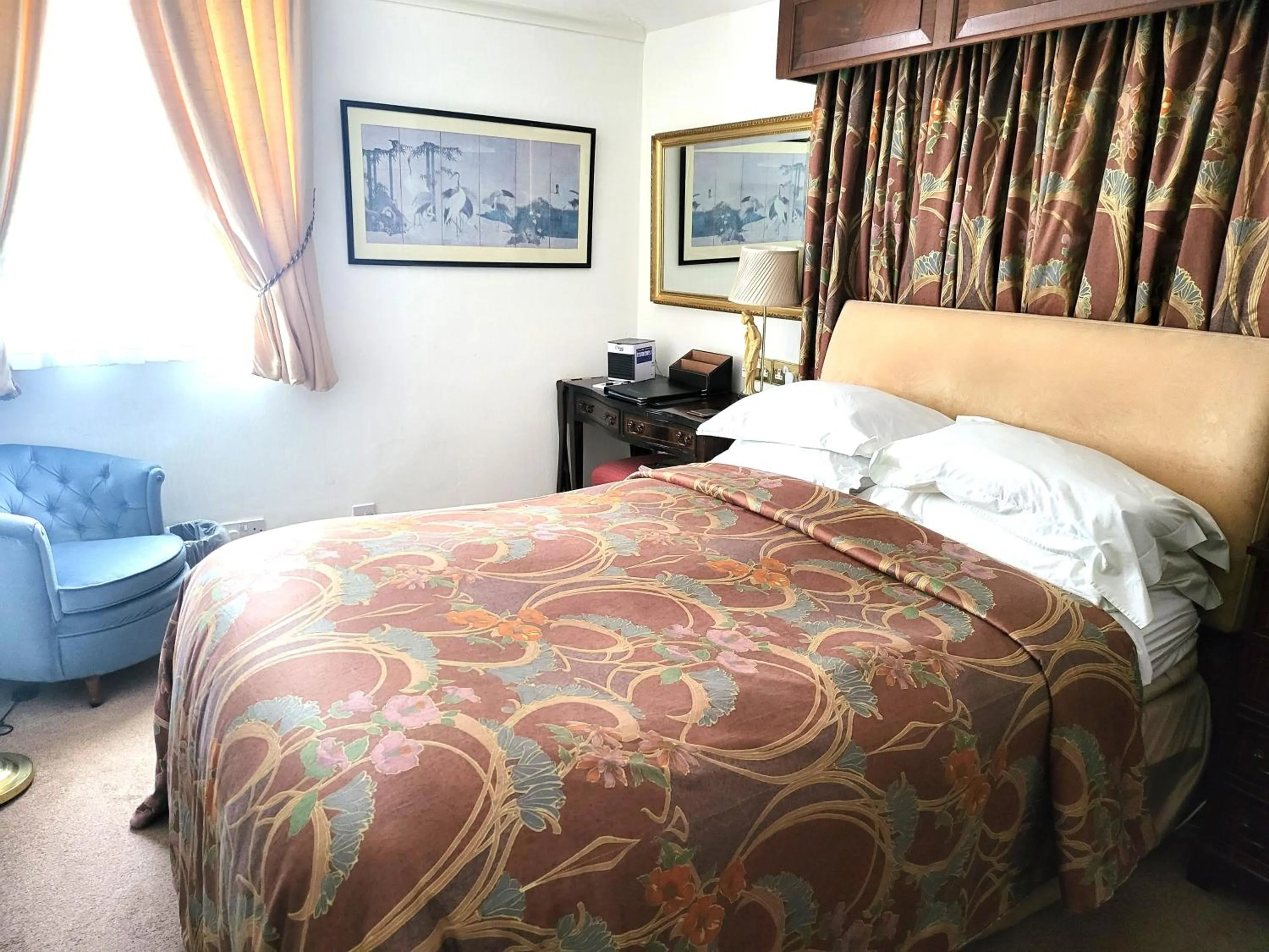 Superior Double Room - single occupancy in Sutherland House