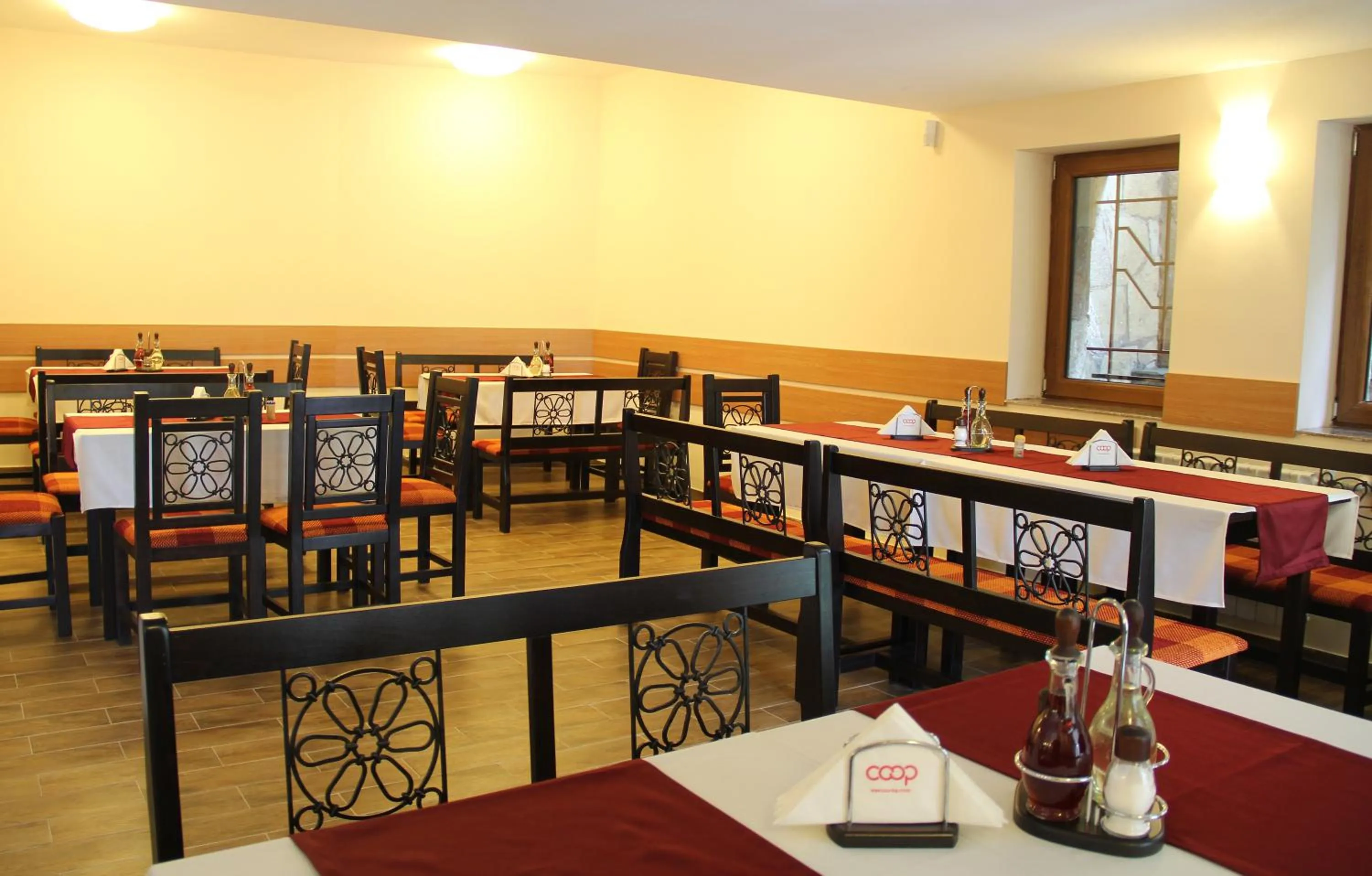 Restaurant/places to eat in Hotel Coop Rozhen