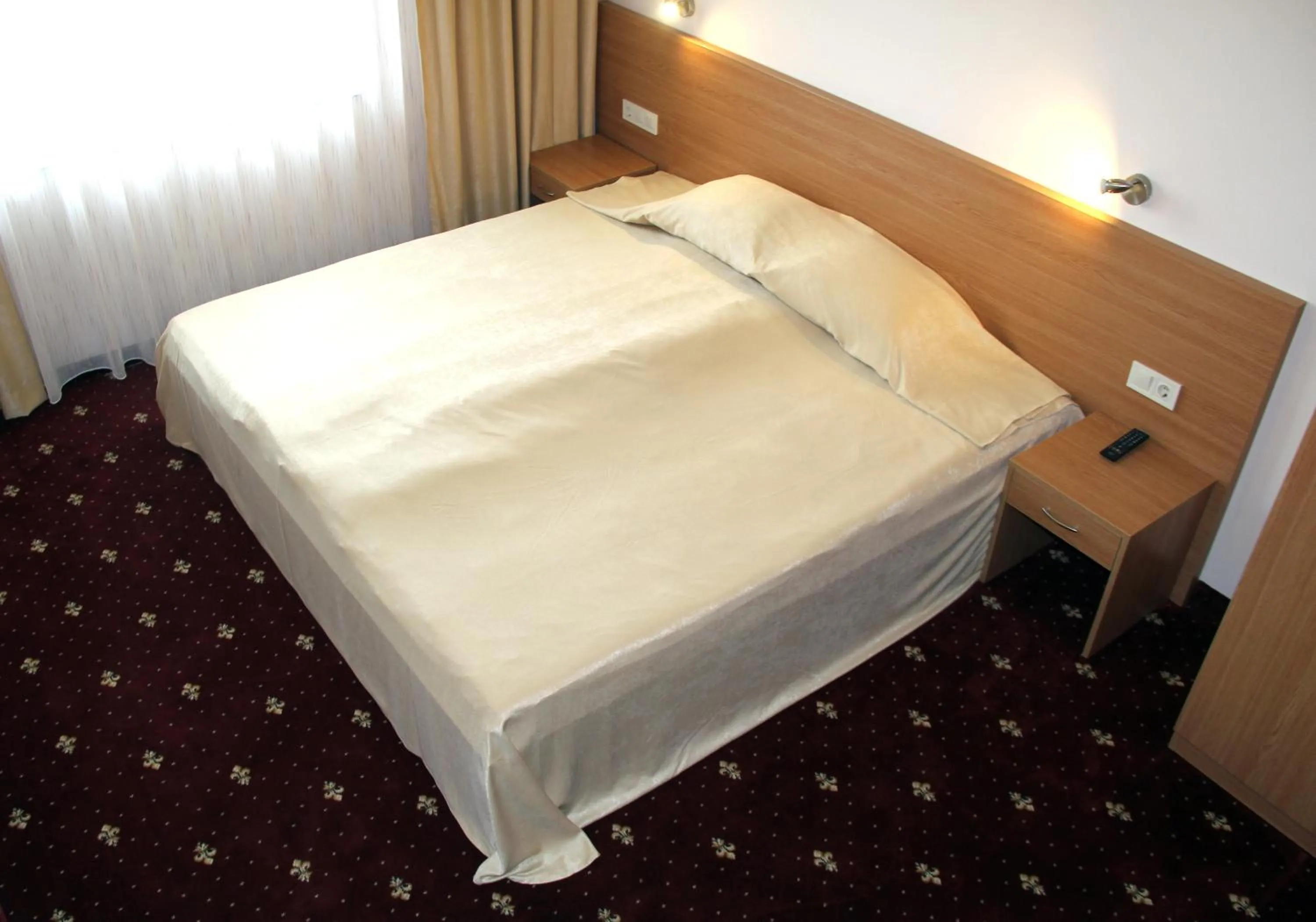 Photo of the whole room, Bed in Hotel Coop Rozhen