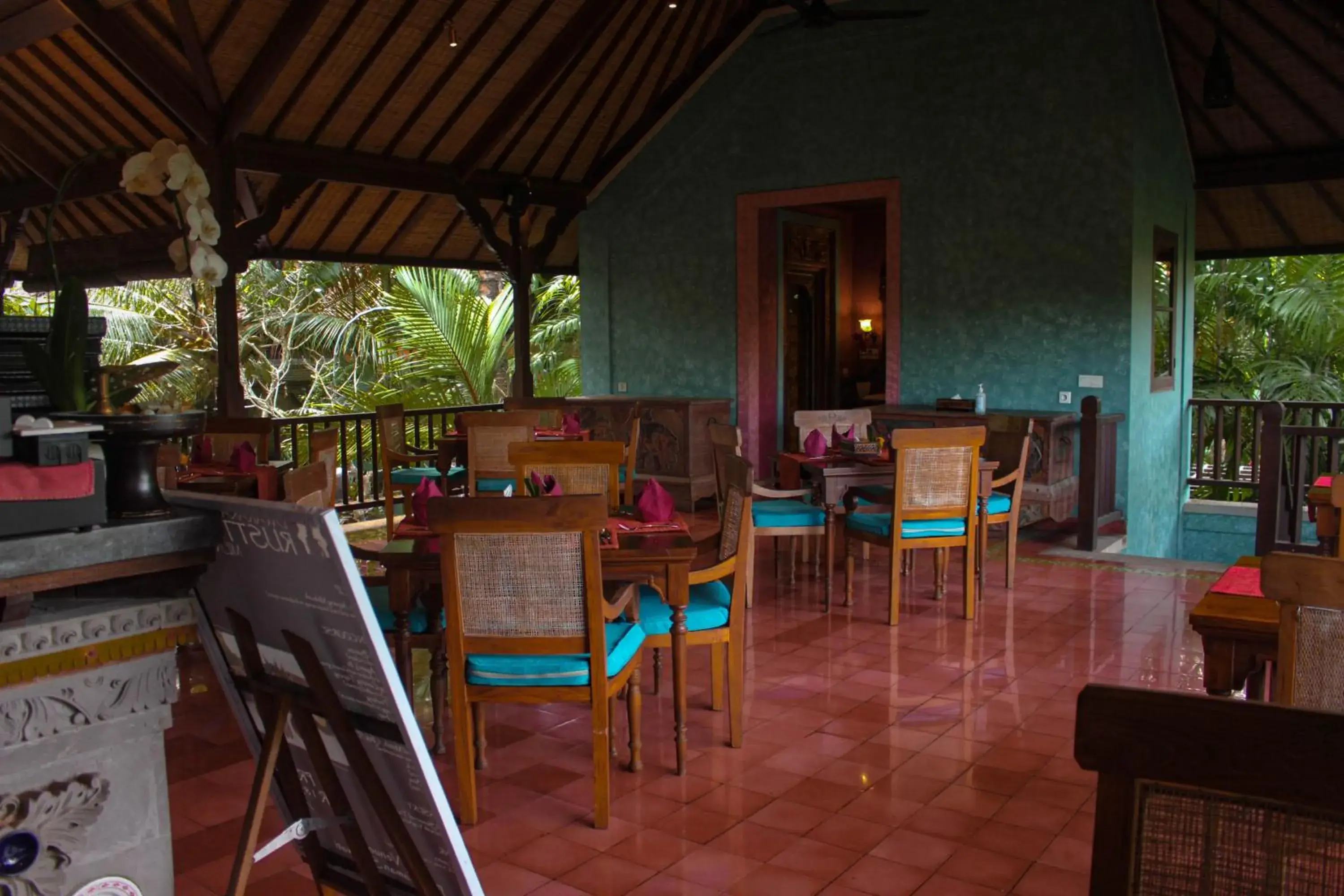 Restaurant/places to eat in Dwaraka The Royal Villas Restaurant/places to eat in Dwaraka The Royal Villas