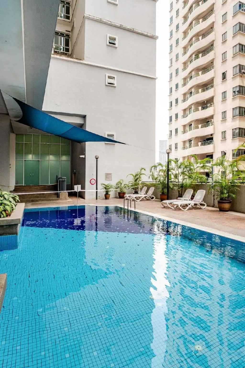 Swimming pool in Seri Bukit Ceylon
