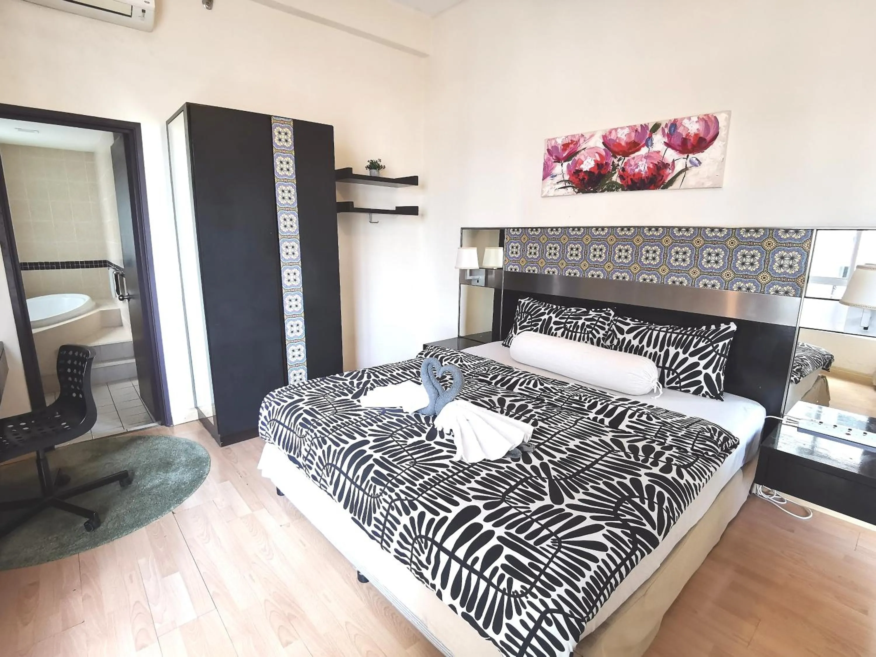 Bed in Seri Bukit Ceylon