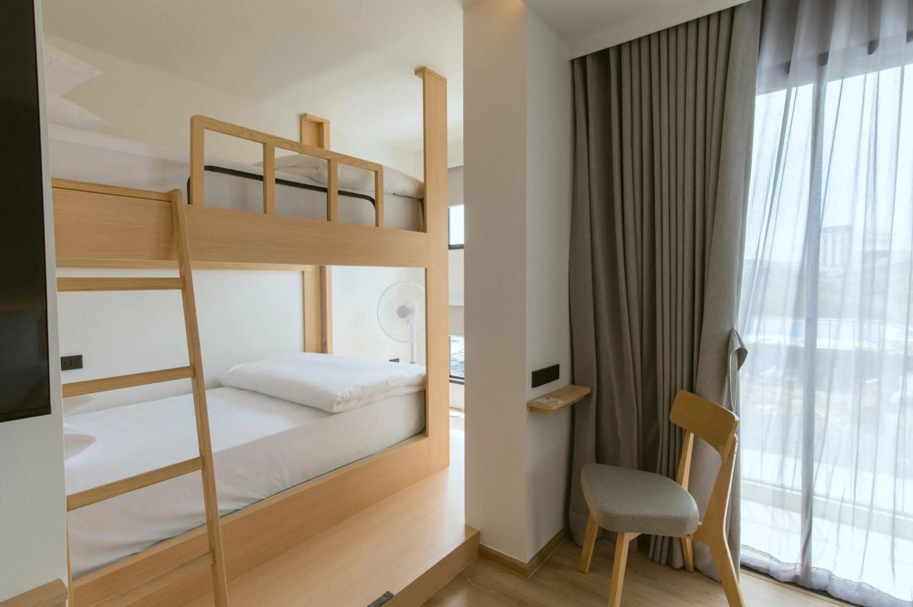 bunk bed, Bed in PAAK Hotel Suvarnabhumi