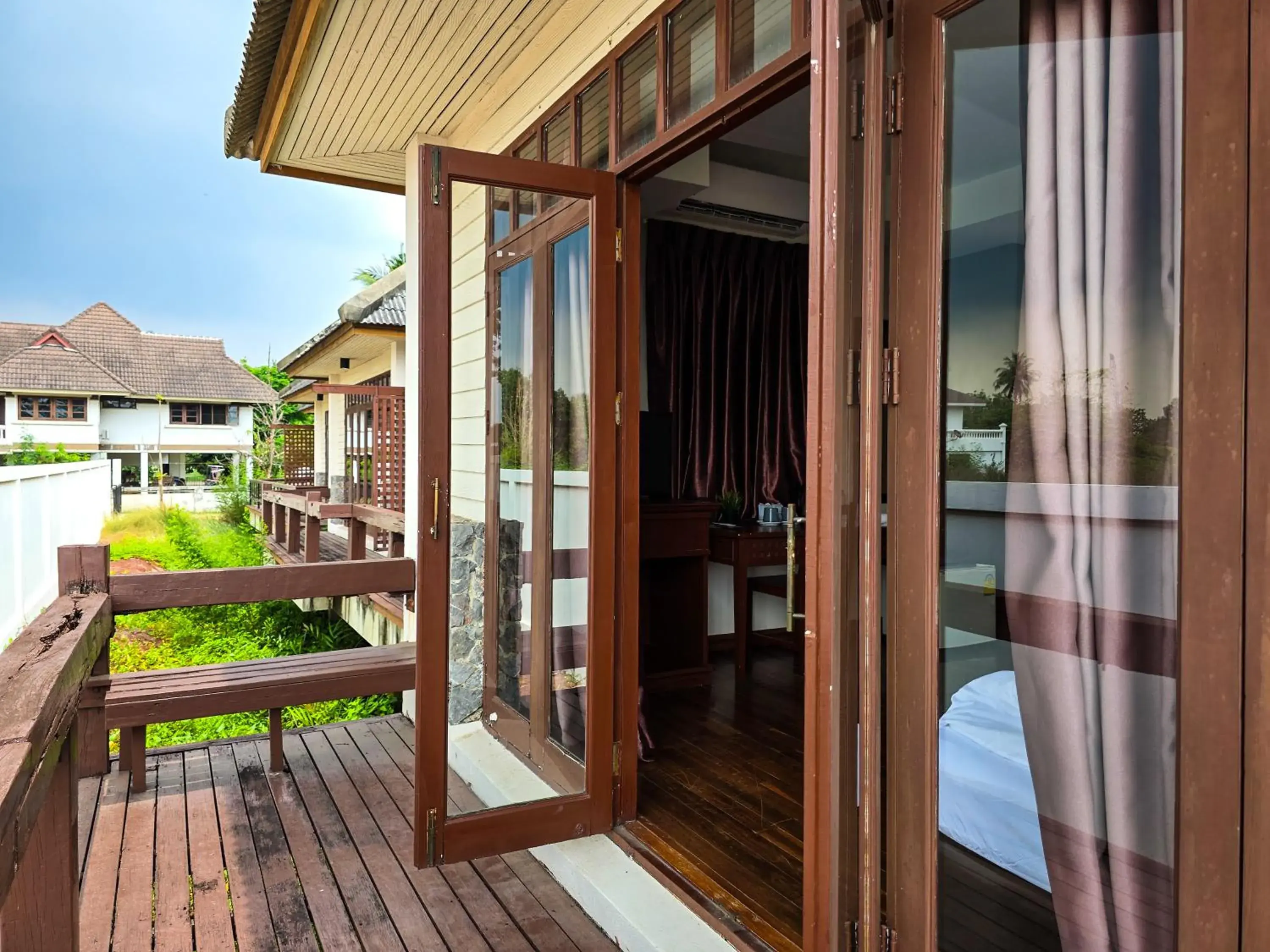 Property building in Baan Tai Had Resort Property building in Baan Tai Had Resort