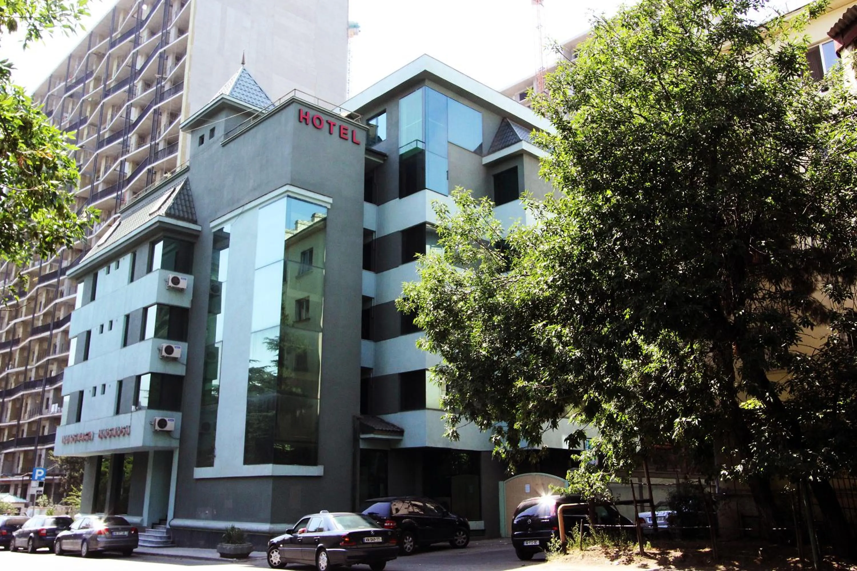 Batesta Hotel