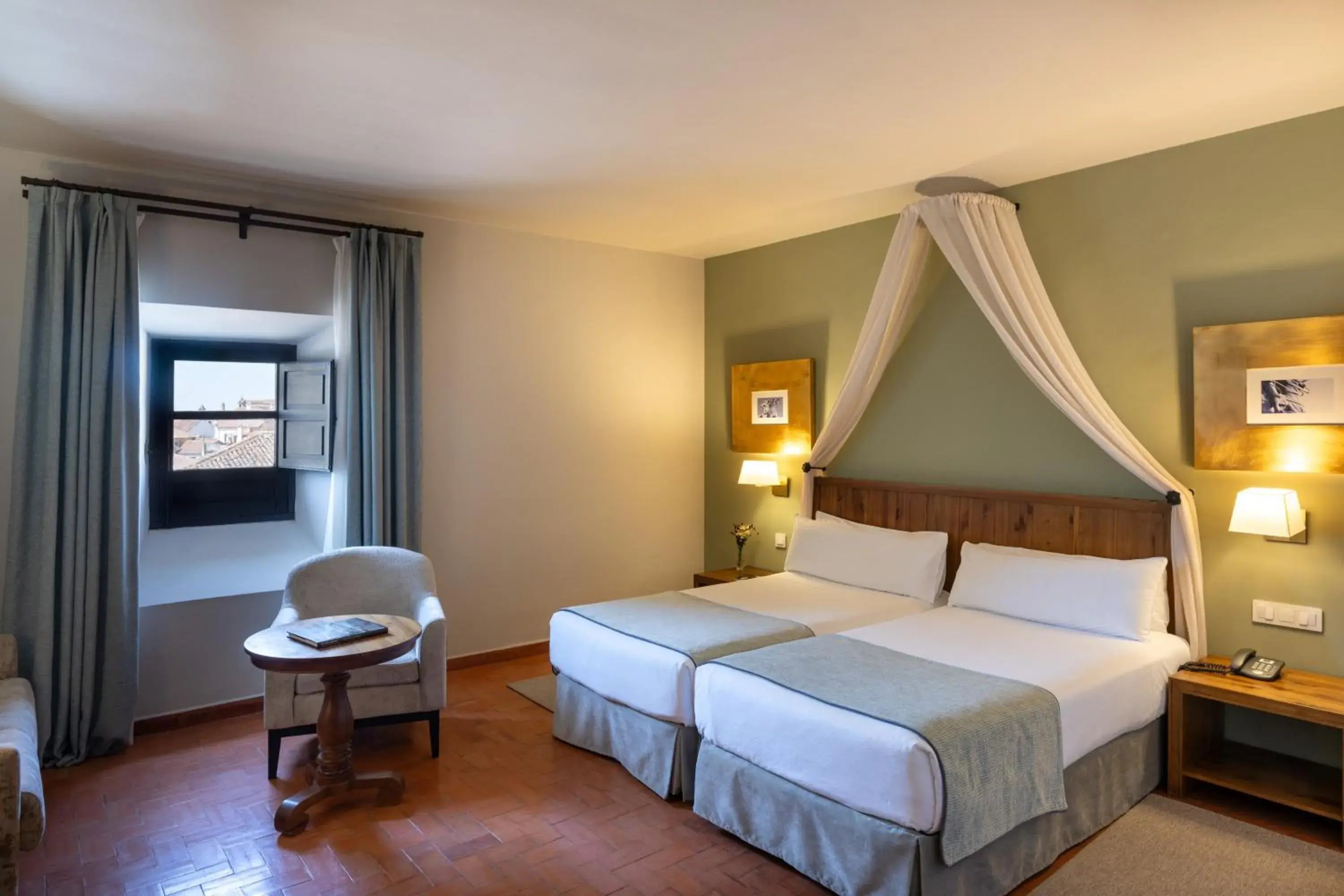 Bedroom, Bed in Parador de Trujillo Bedroom, Bed in Parador de Trujillo