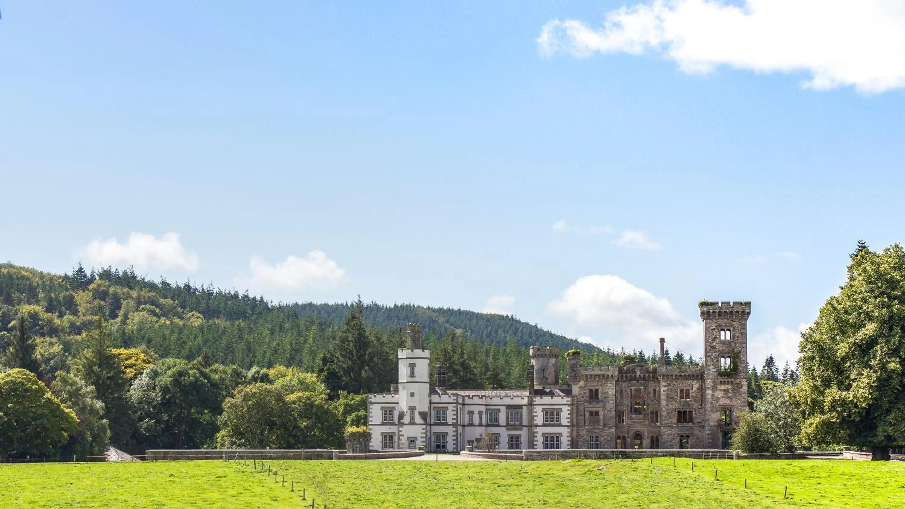 Facade/entrance in Wilton Castle