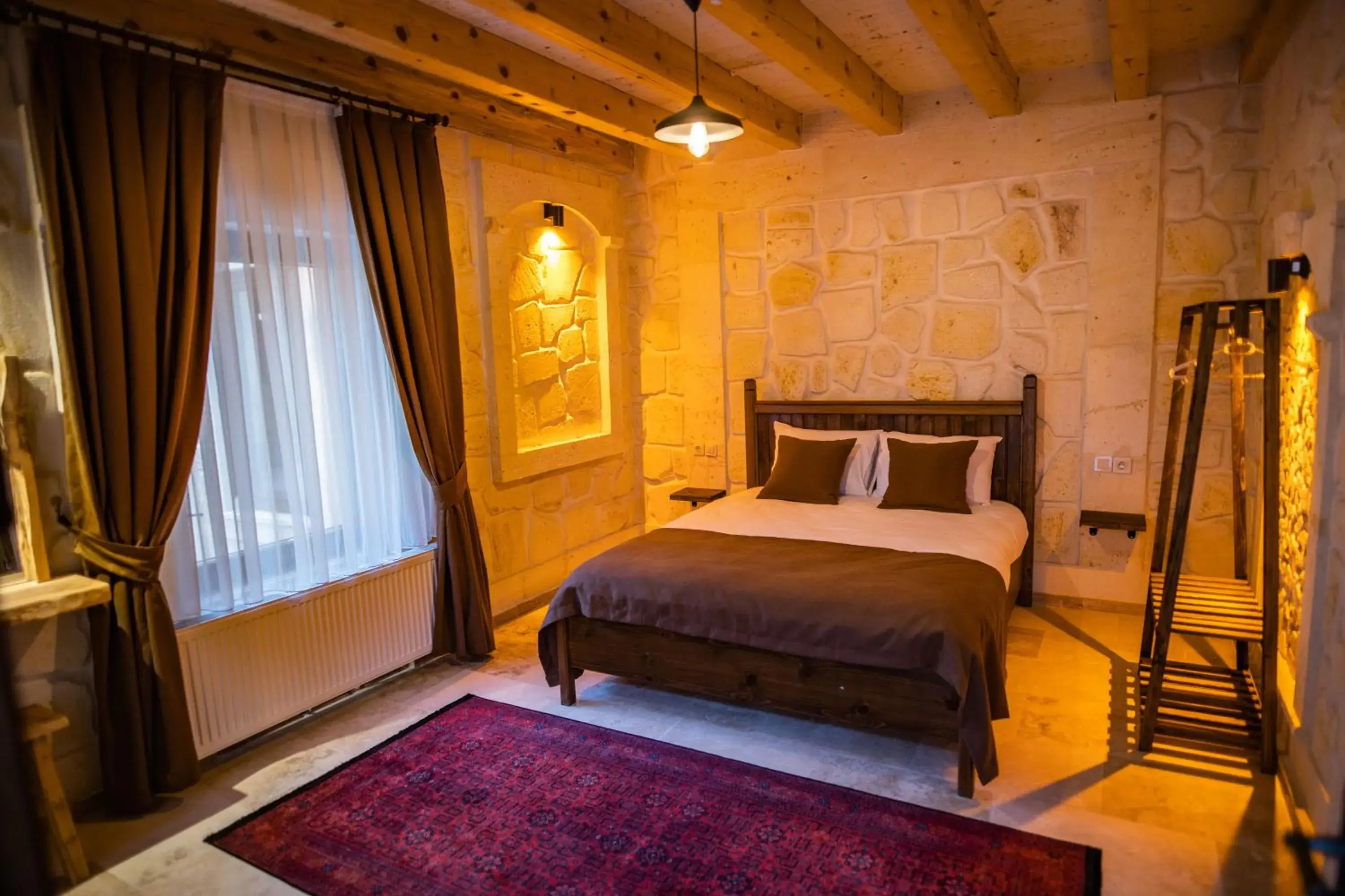 Double Room in Senior Stone House Double Room in Senior Stone House