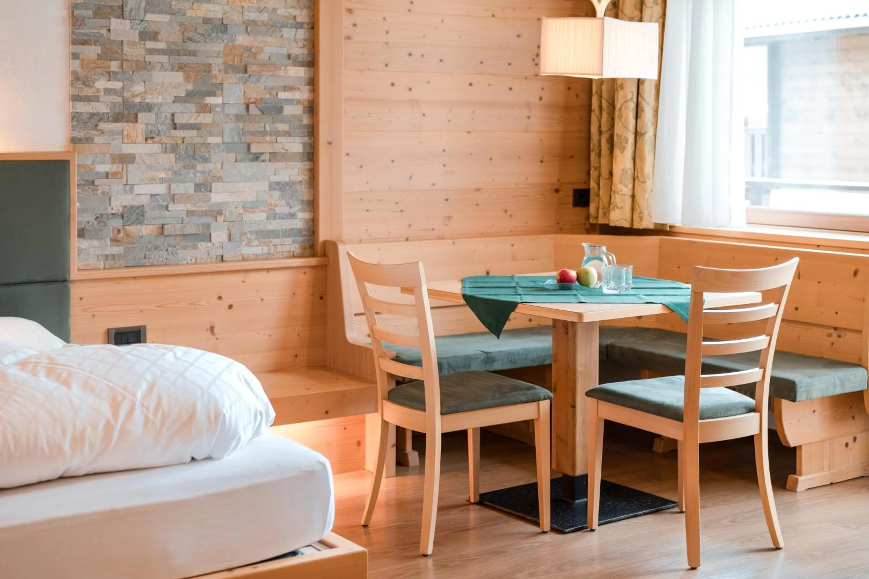 Photo of the whole room, Bed in Hotel Pütia