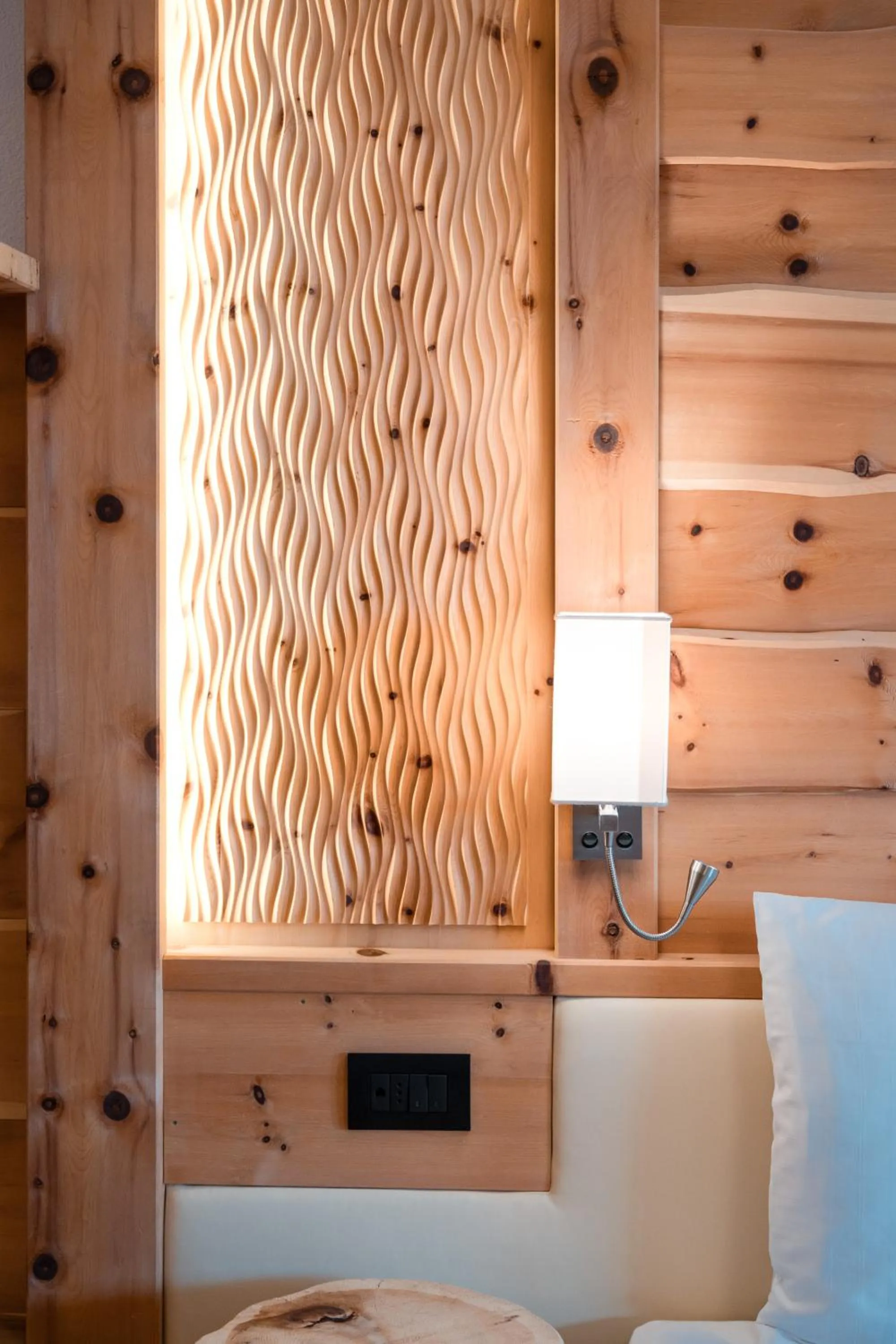 Property building, Bed in Hotel Pütia