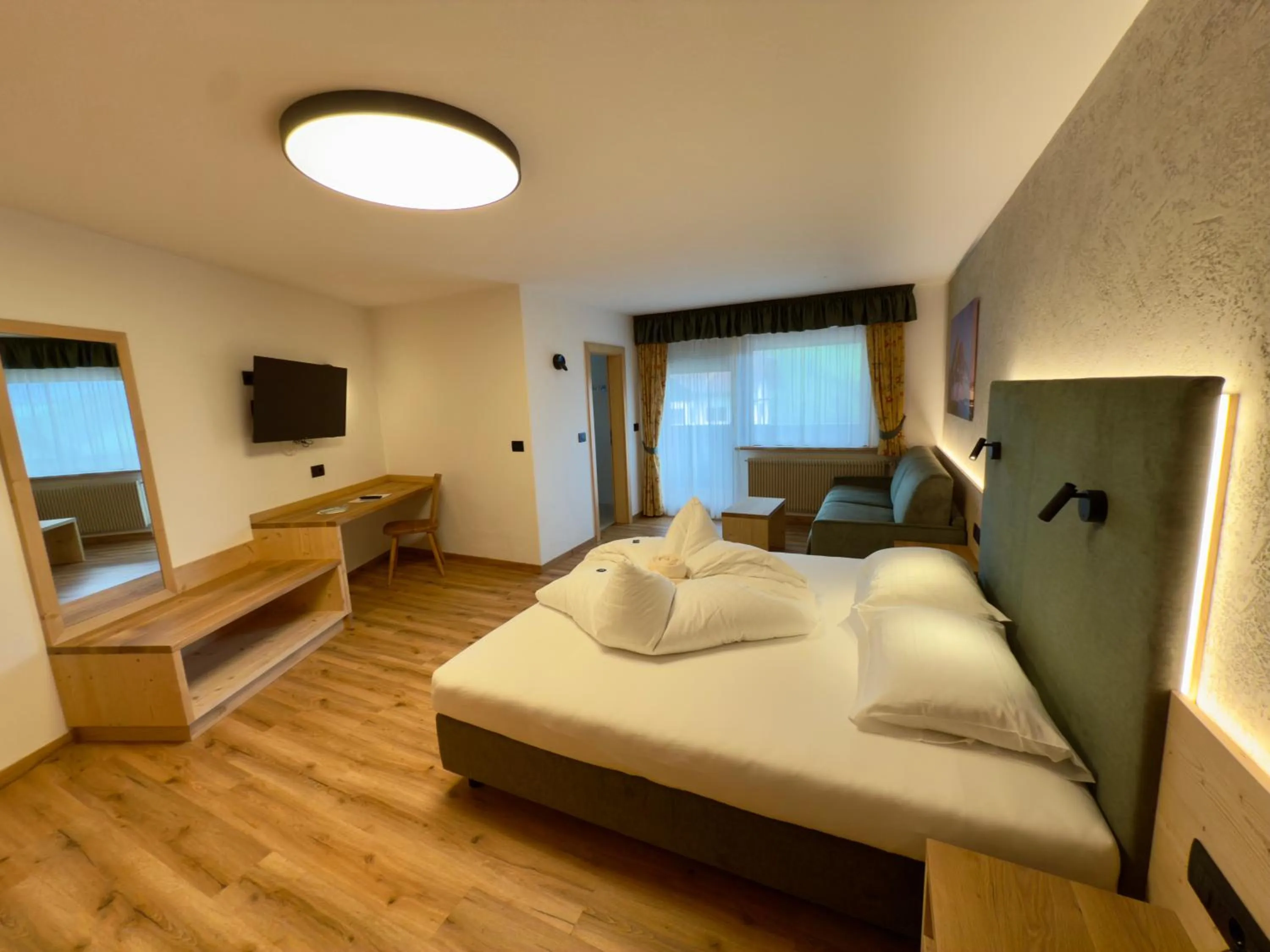 Photo of the whole room, Bed in Hotel Pütia