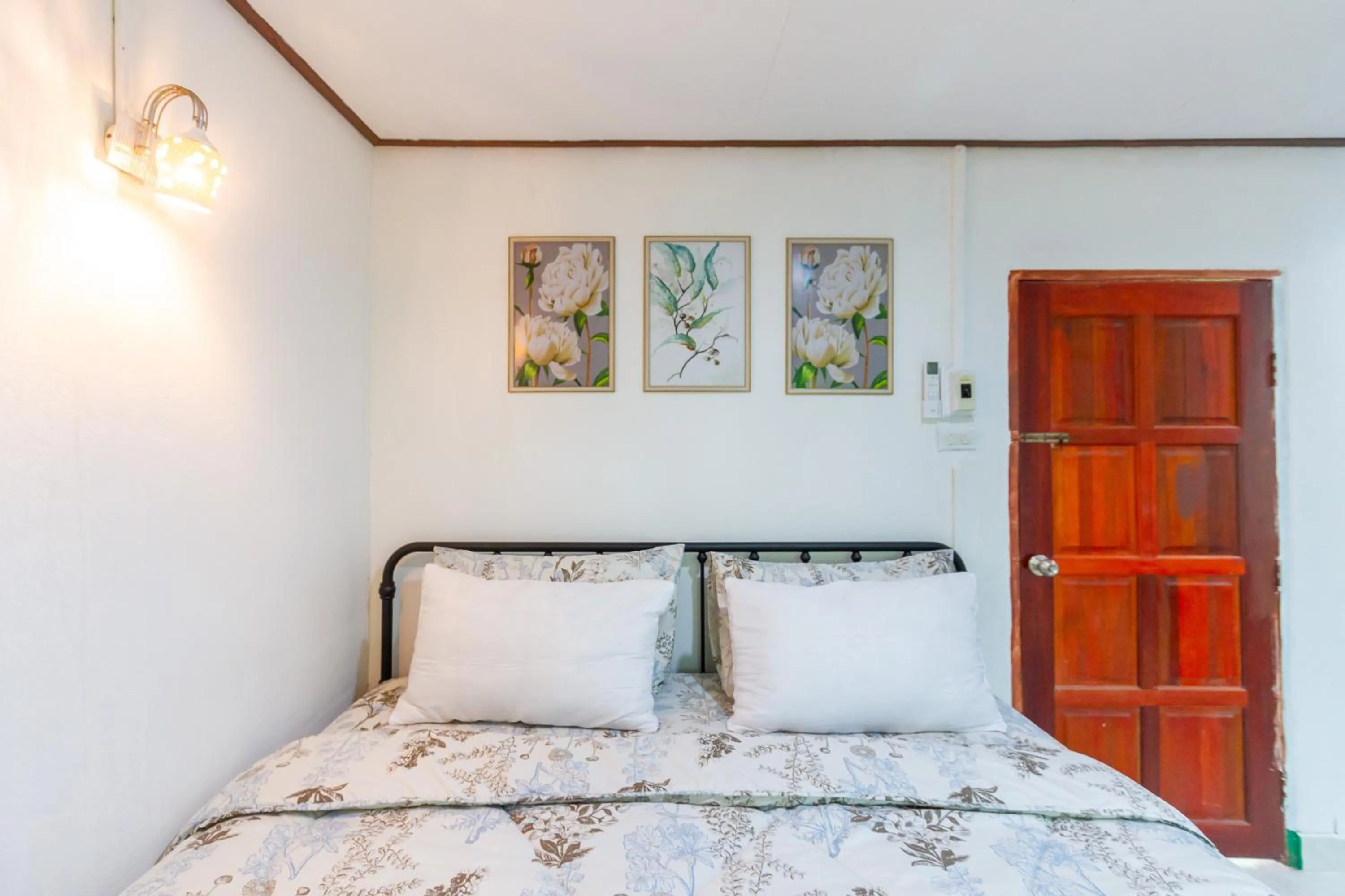 Panpurie Koh Lanta Resort - 2-Minute Walk to the Beach