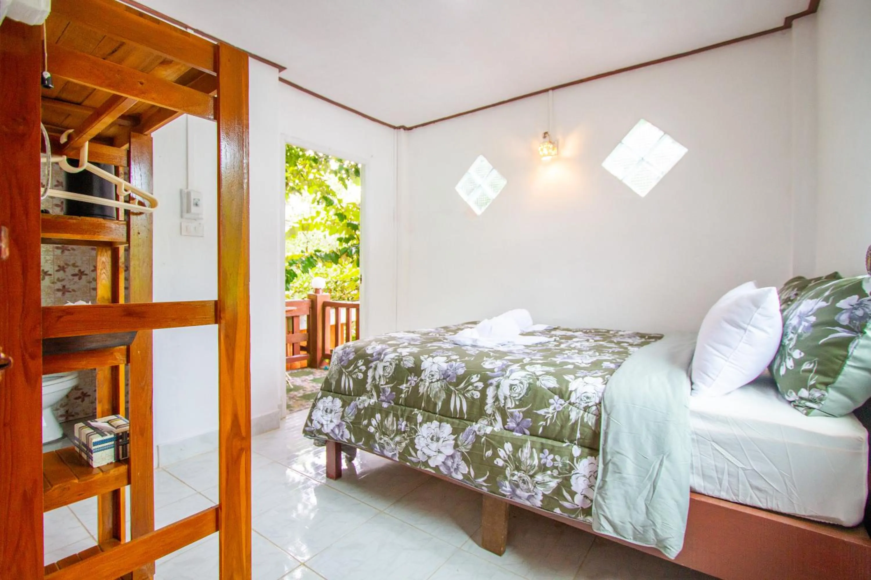 Small Double Room in Panpurie Koh Lanta Resort - 2-Minute Walk to the Beach