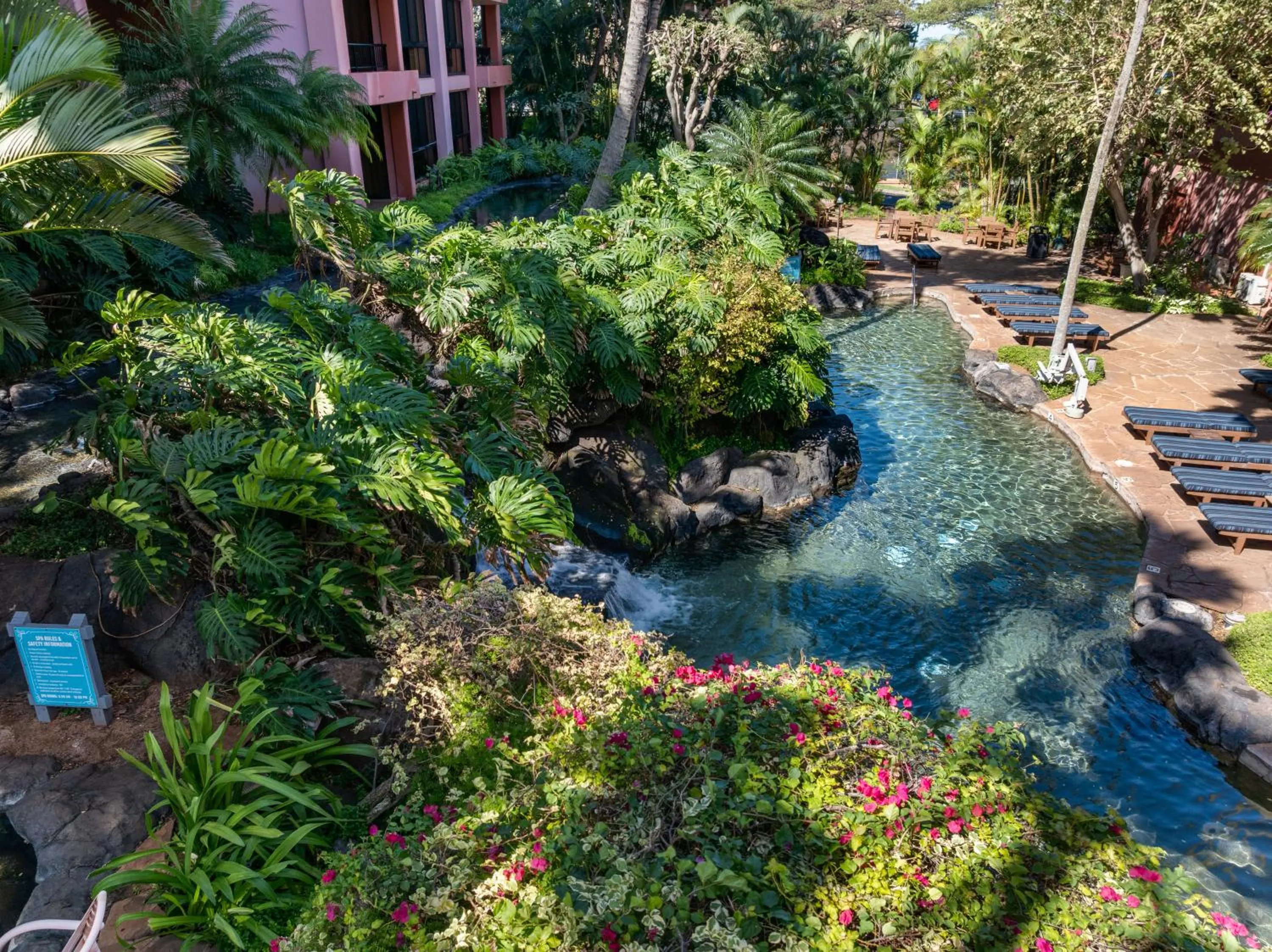 Petite Retreat at Kahana Falls