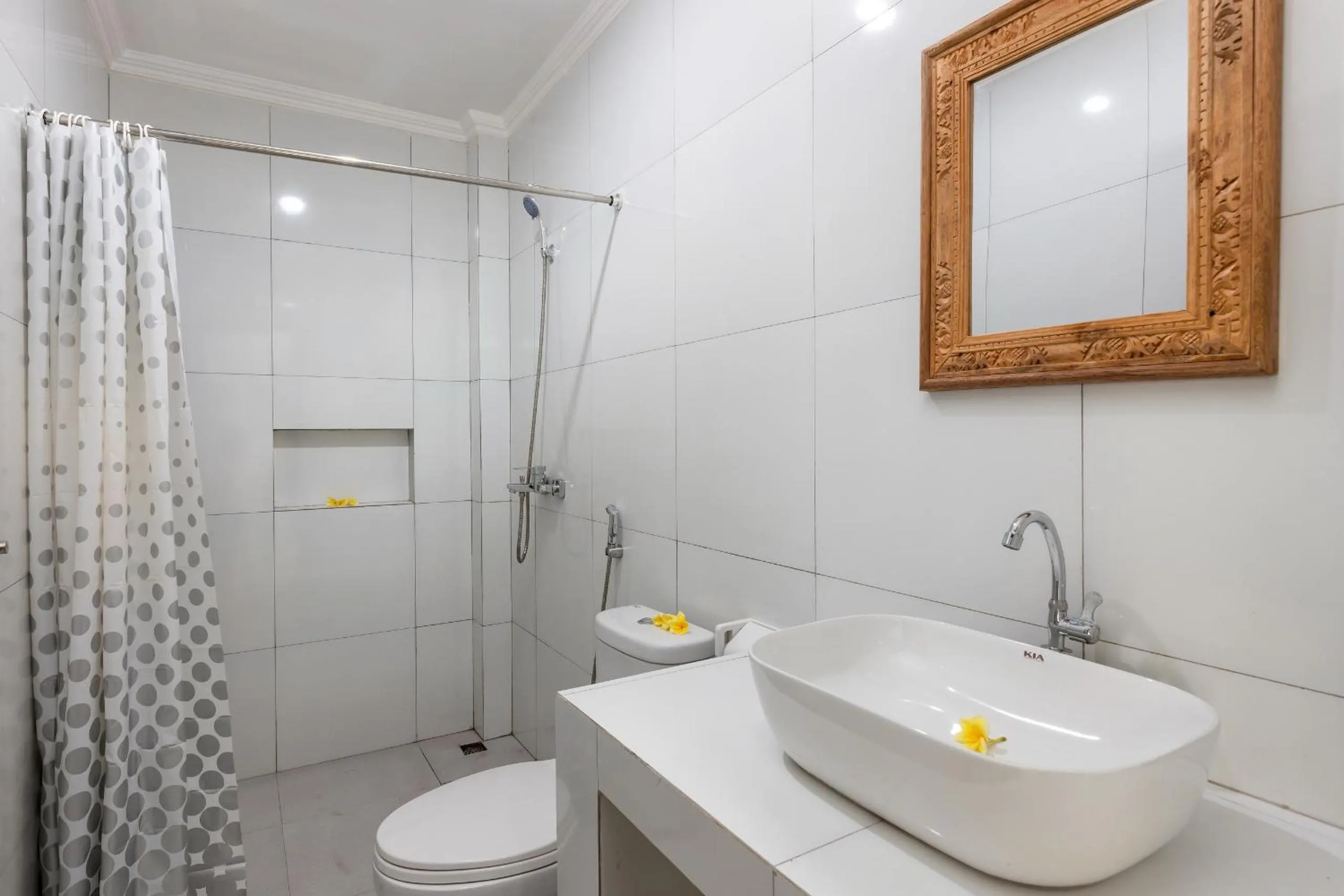 Shower in The Tis Guesthouse and Hostel