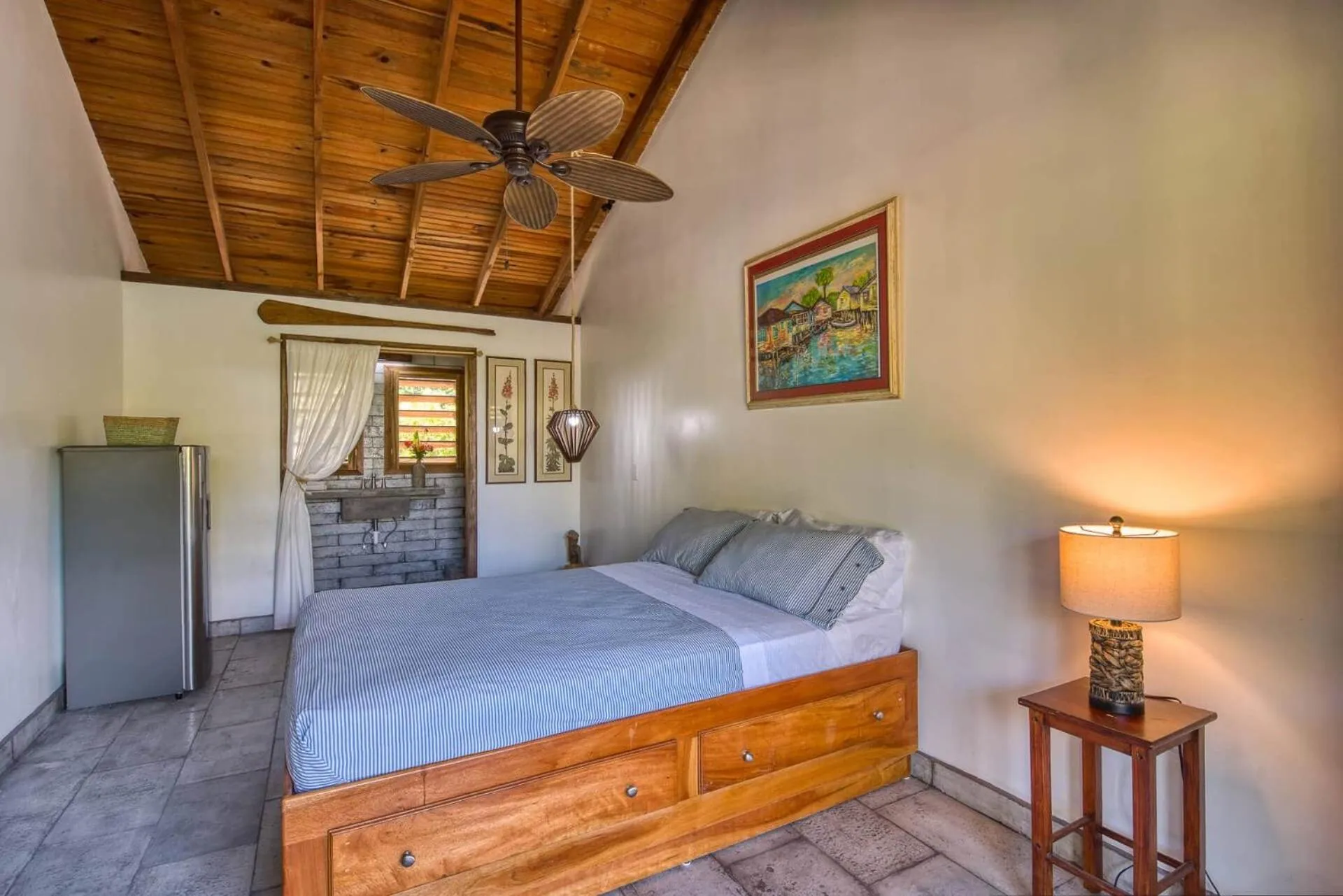 Bed in Camp Bay Lodge