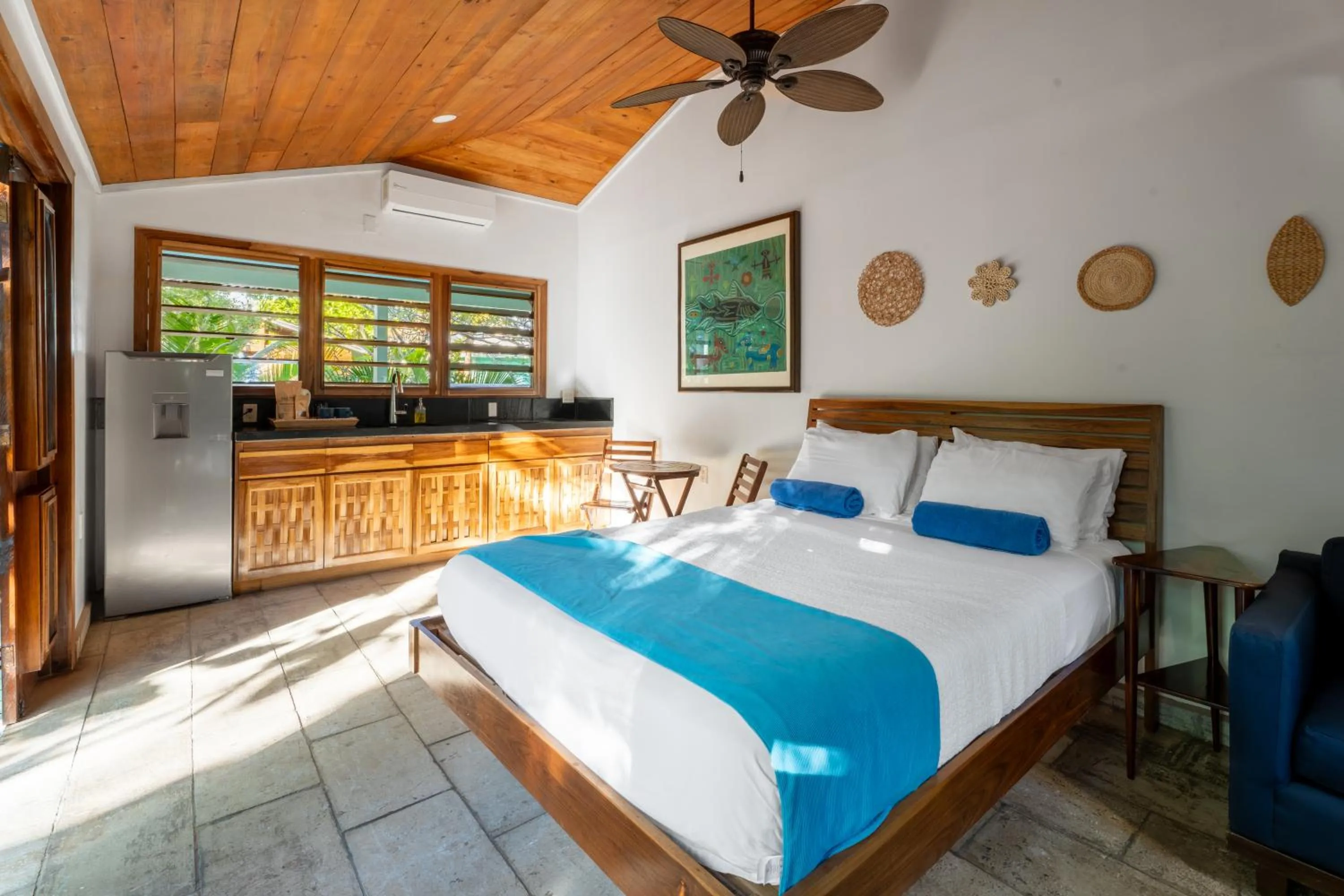 Bed in Camp Bay Lodge