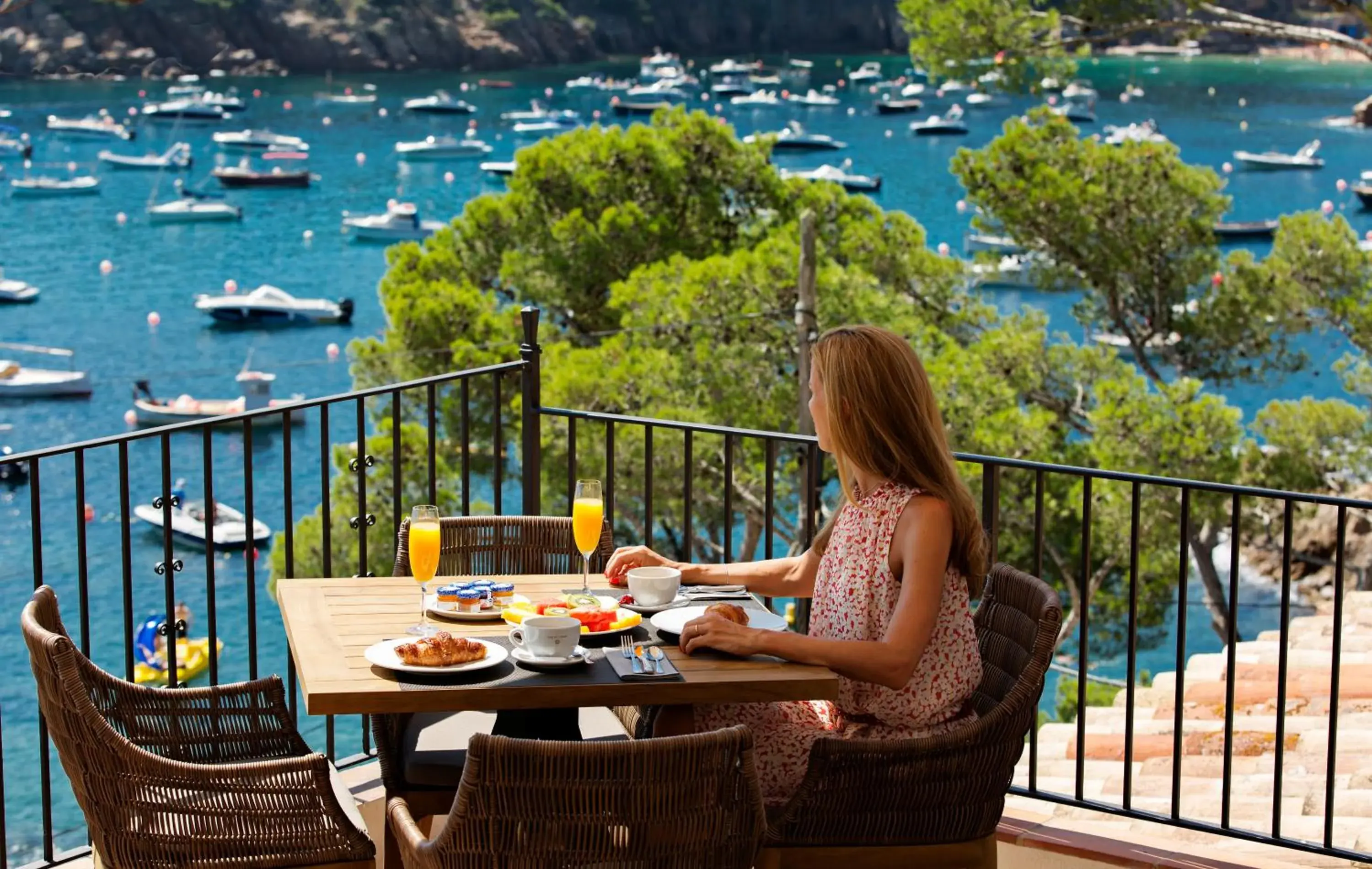 Restaurant/places to eat in Hotel Aigua Blava Restaurant/places to eat in Hotel Aigua Blava