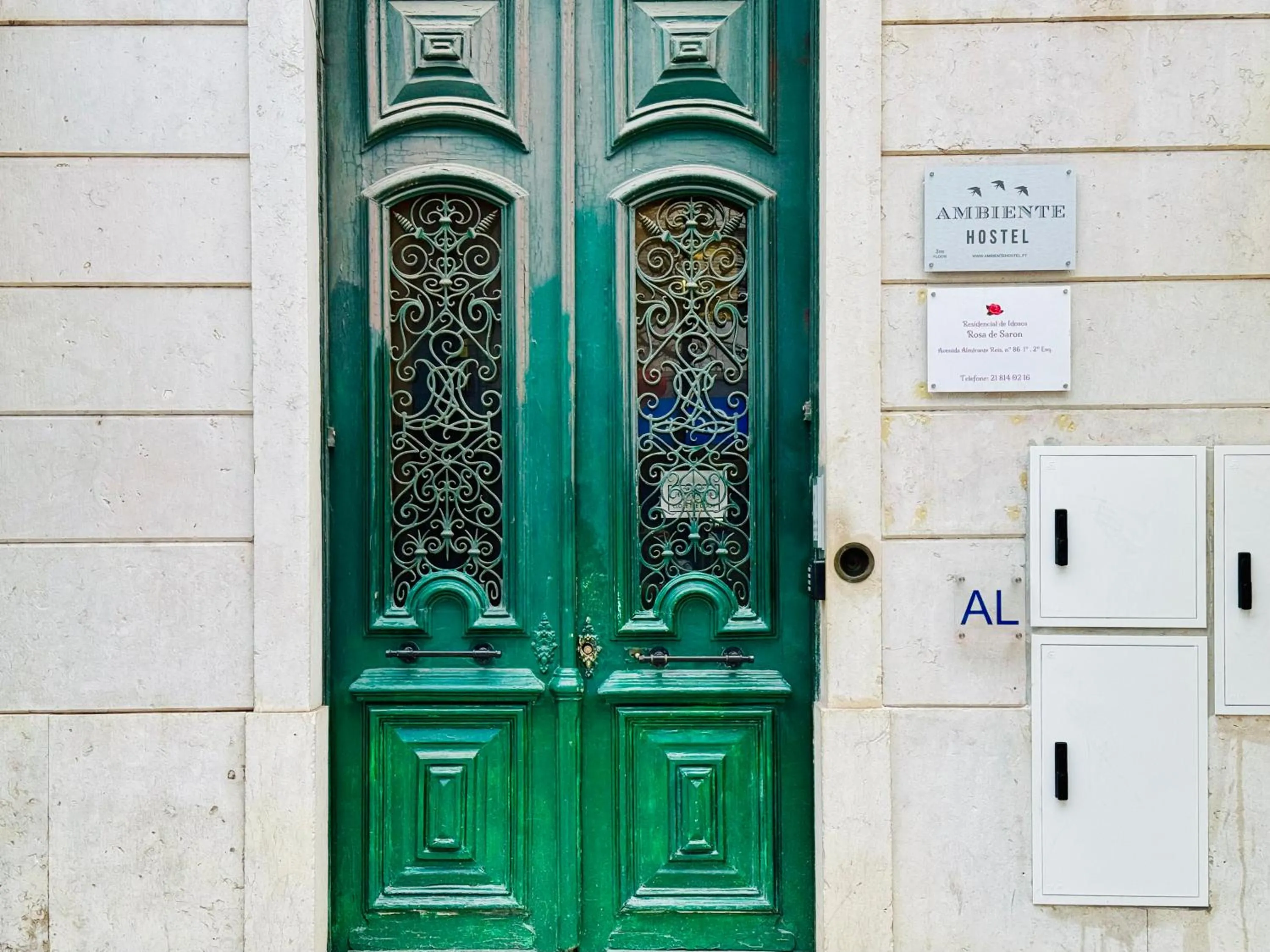 Facade/entrance in Ambiente Hostel