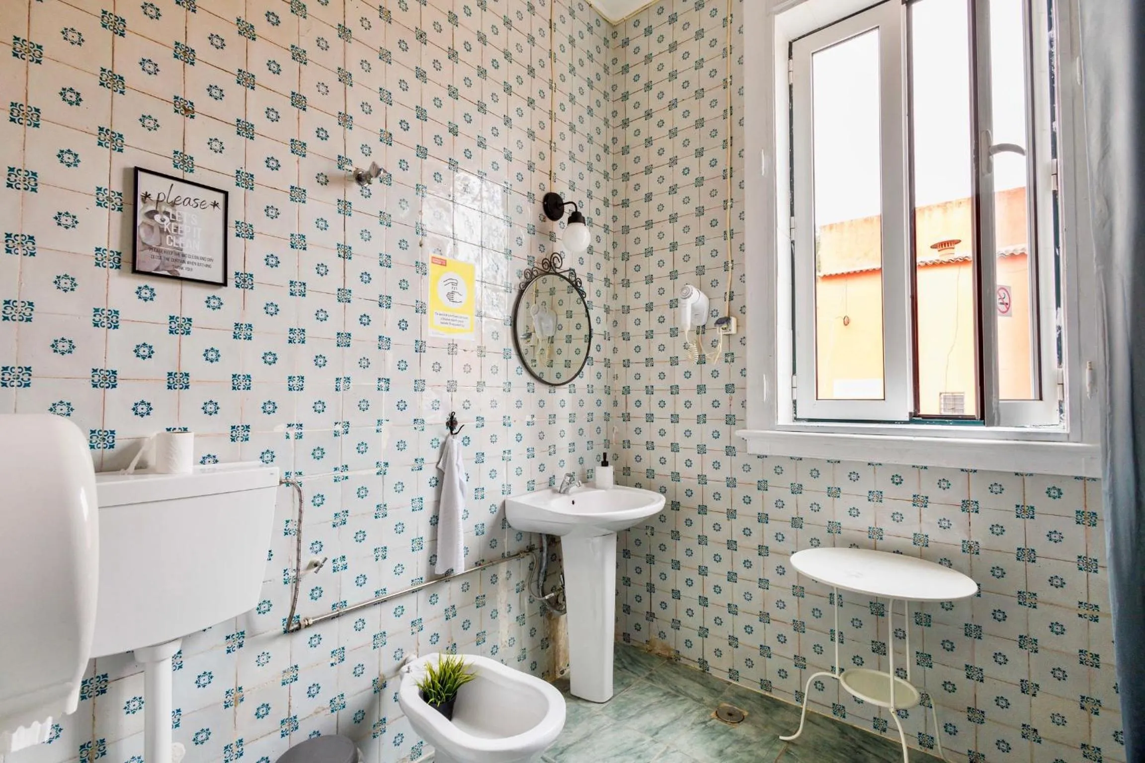 Toilet in Ambiente Hostel