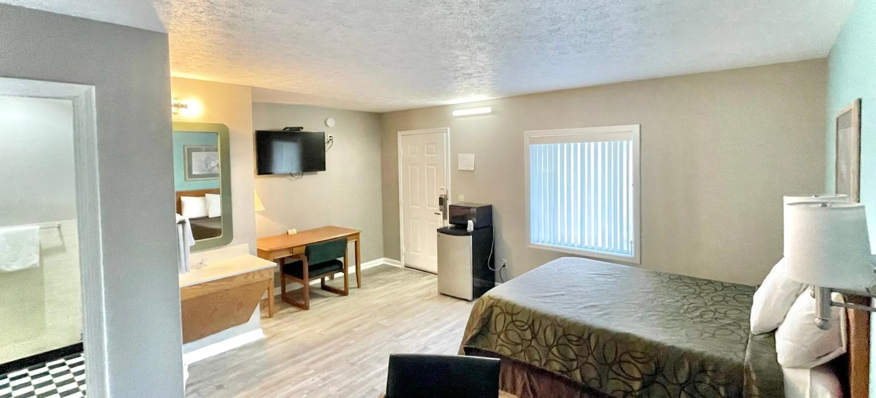 Bed in Overton Motel