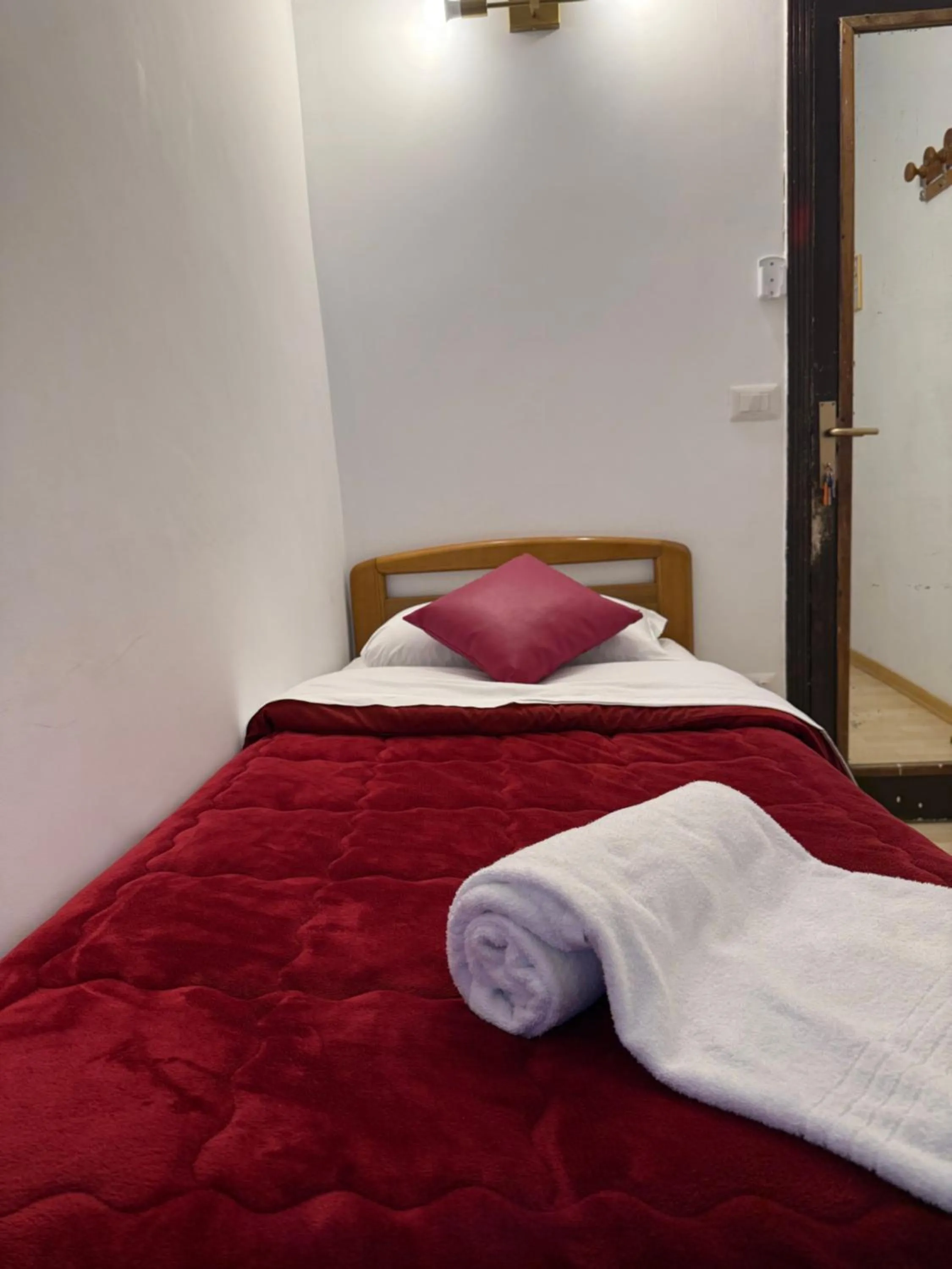 Bed in Two Ducks Hostel