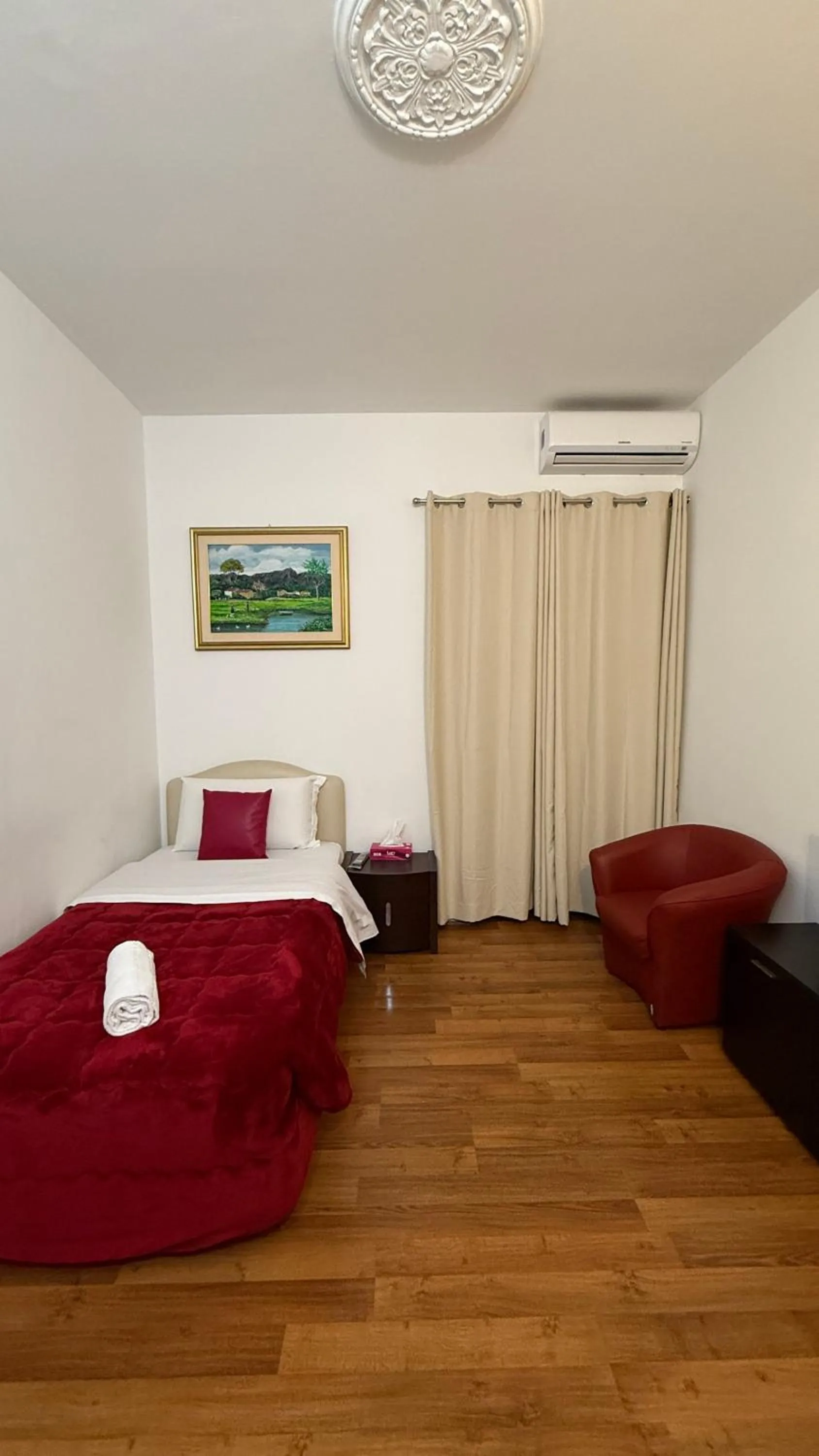 Bedroom, Bed in Two Ducks Hostel