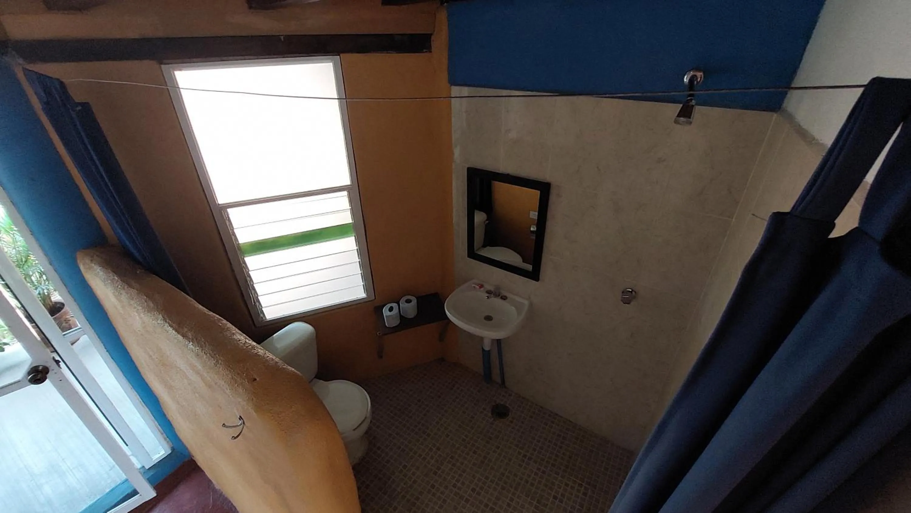 Bathroom in Tower Bridge Hostel