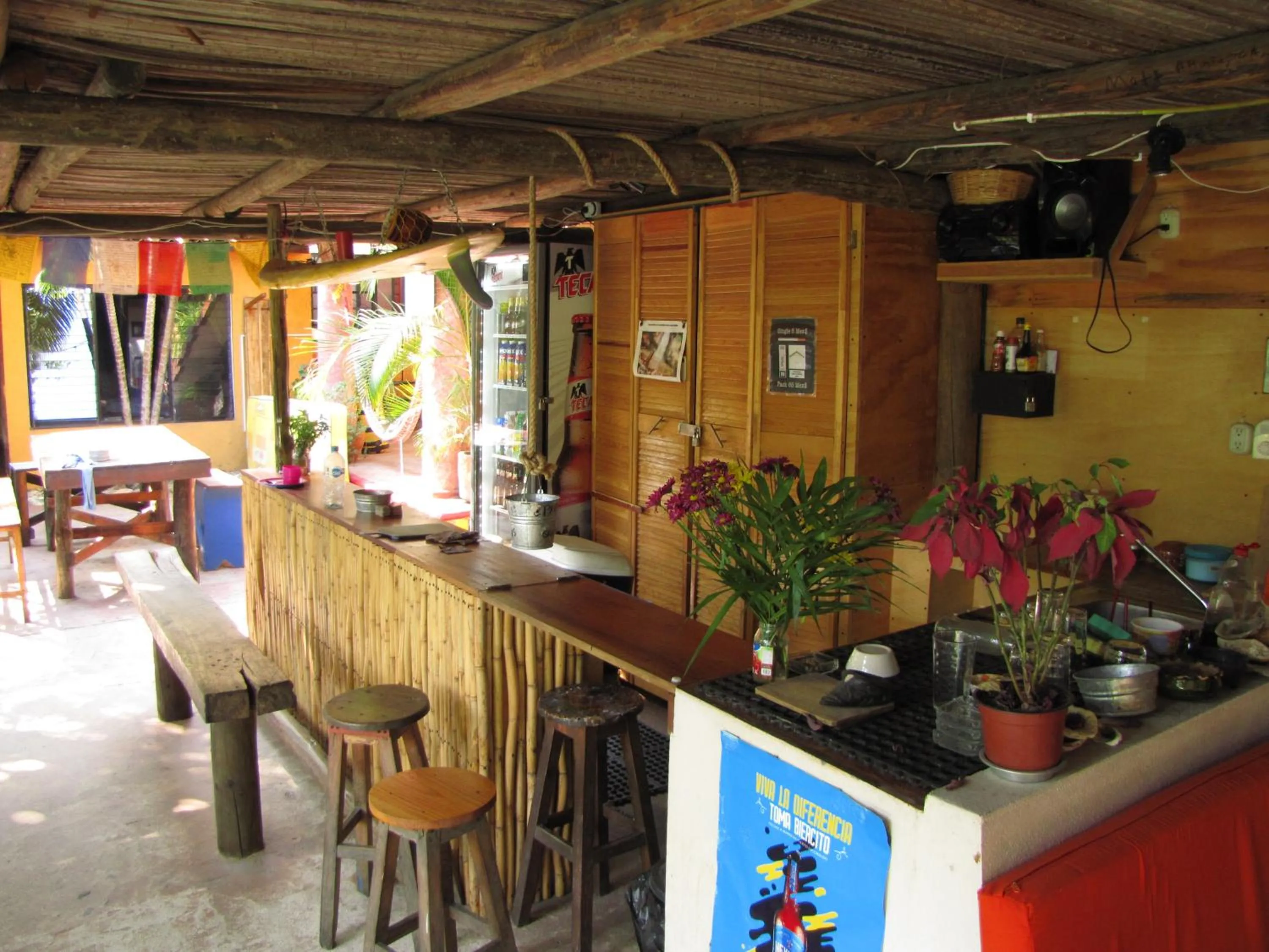 Lounge or bar in Tower Bridge Hostel