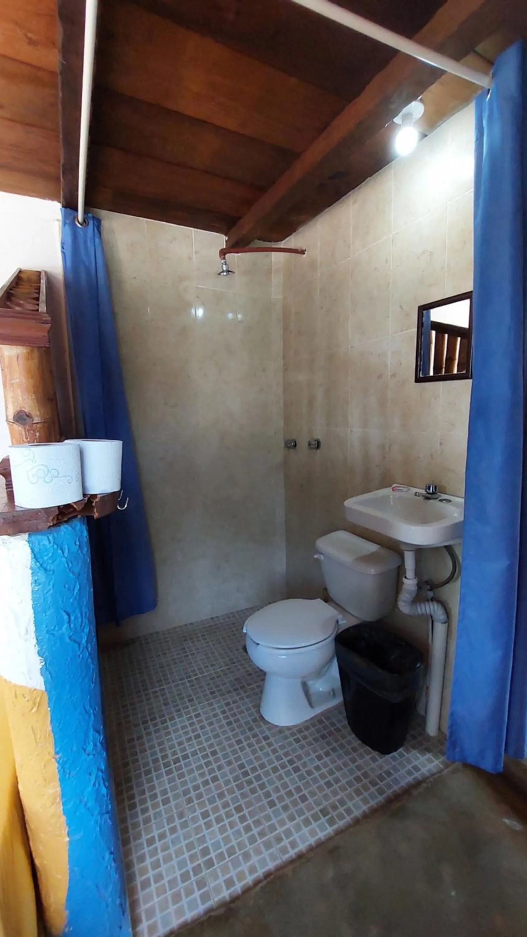 Bathroom in Tower Bridge Hostel