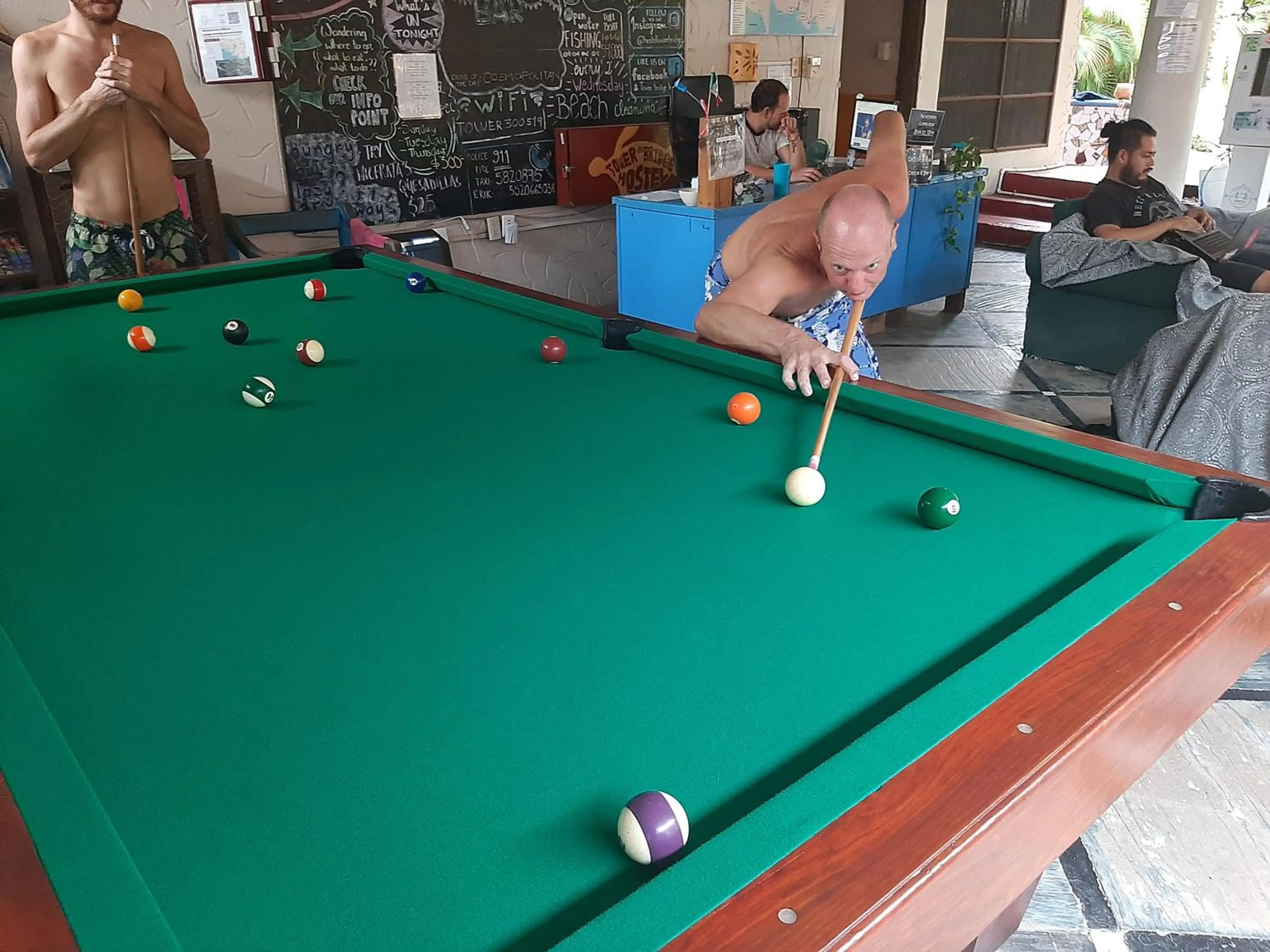 Billiard in Tower Bridge Hostel