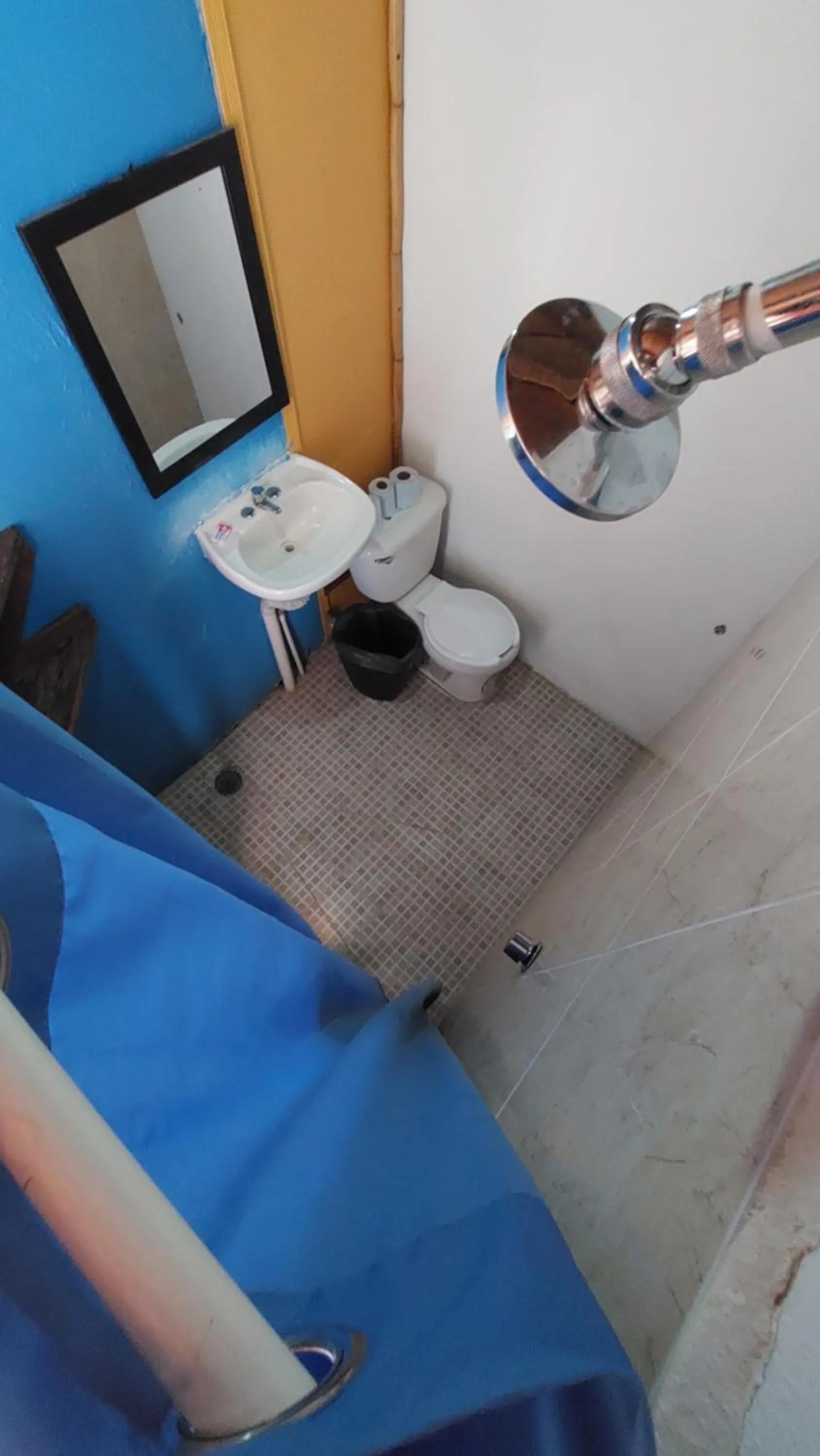 Bathroom in Tower Bridge Hostel