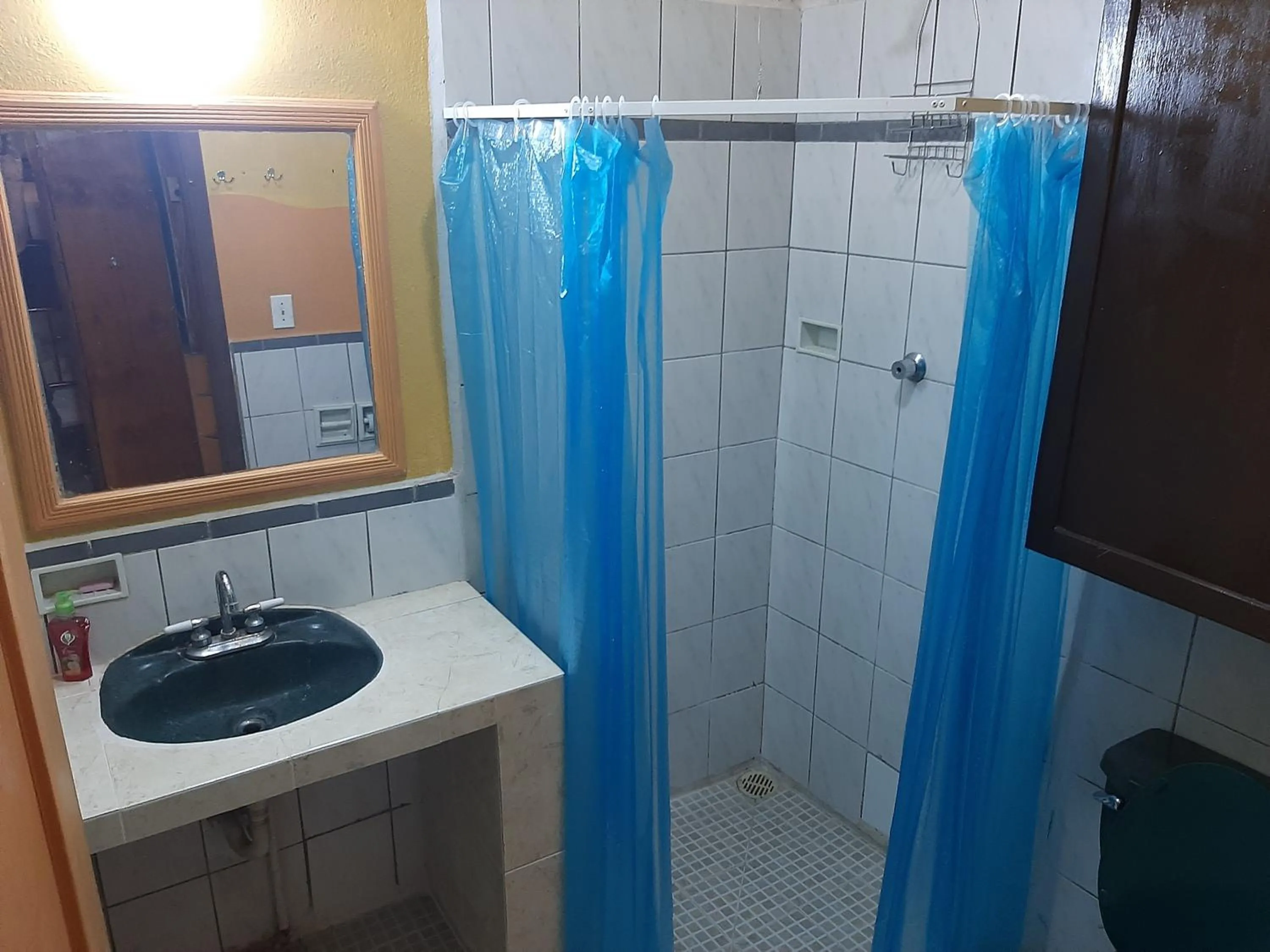 Bathroom in Tower Bridge Hostel