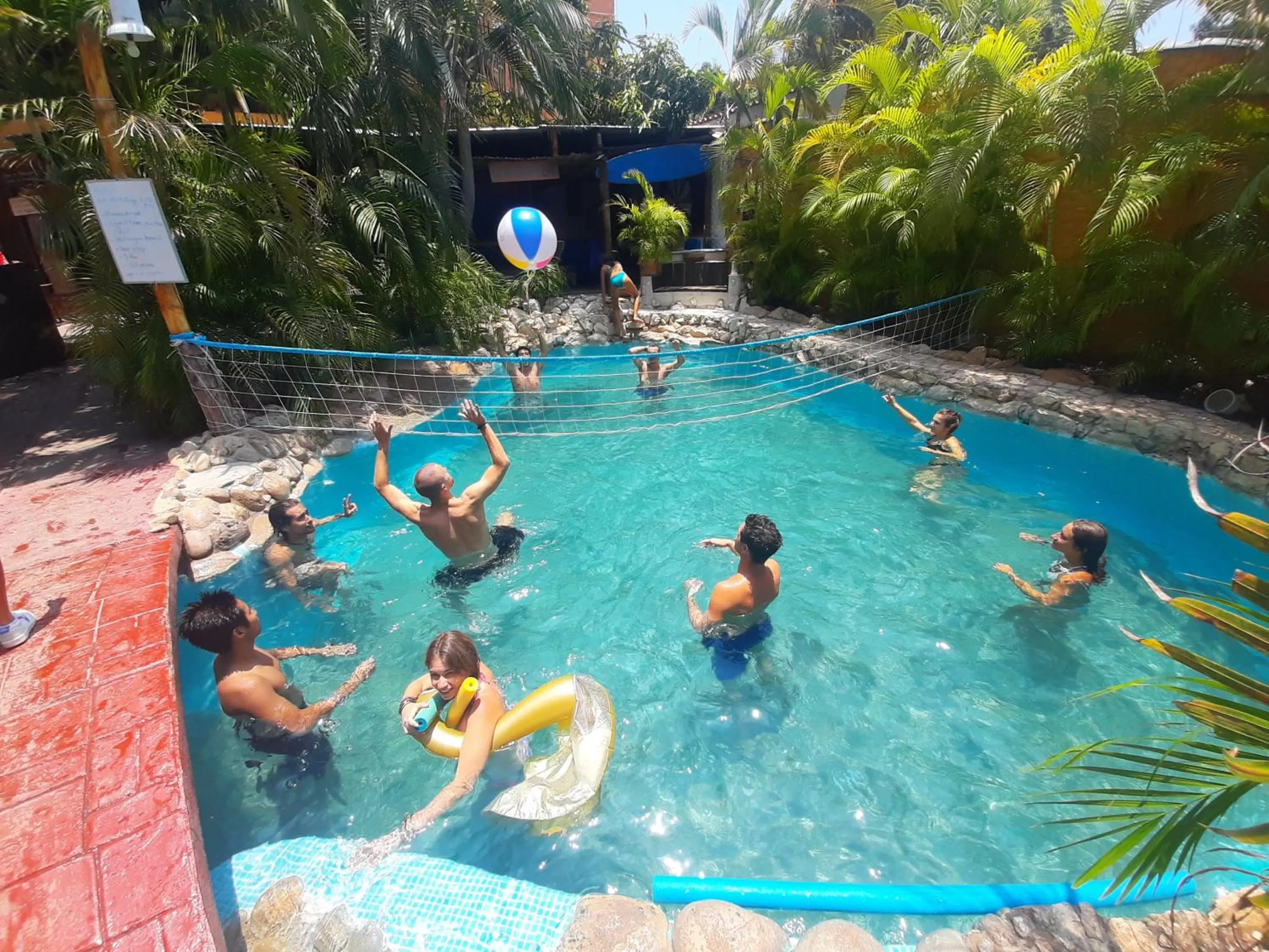 Swimming pool in Tower Bridge Hostel