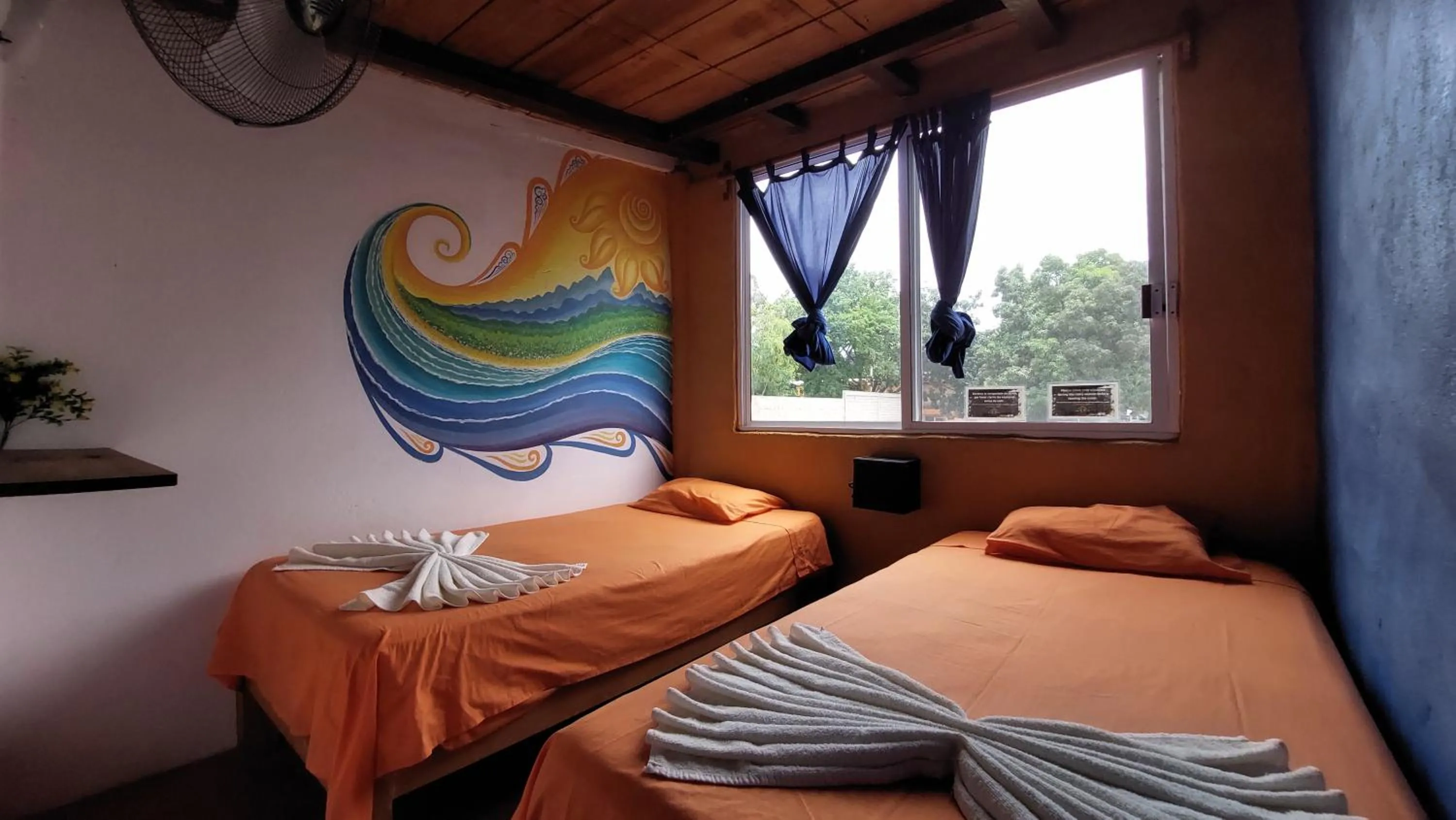 Bedroom, Bed in Tower Bridge Hostel