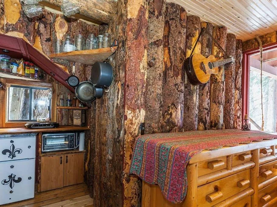 Kitchen or kitchenette in Treehouse On The Stream Sundance, Utah