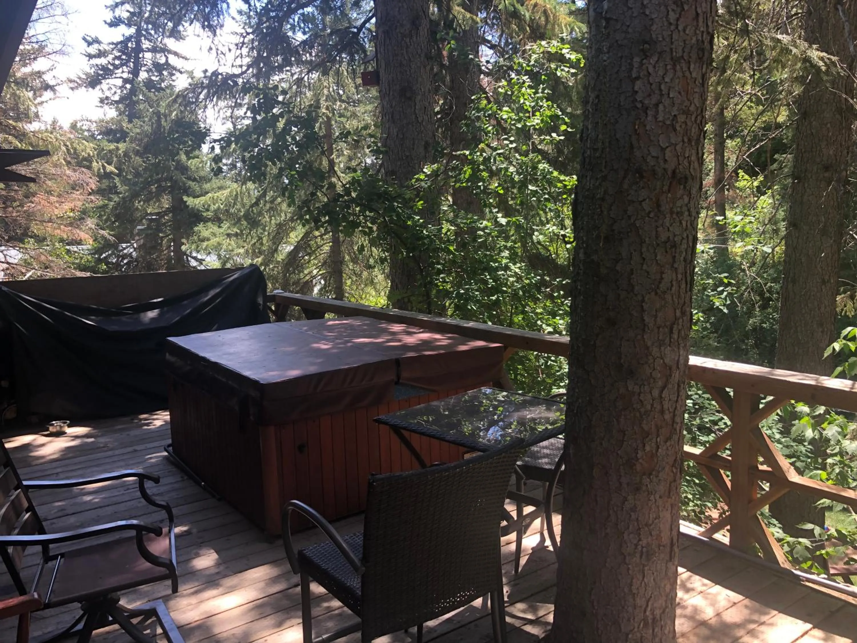 Hot Tub in Treehouse On The Stream Sundance, Utah