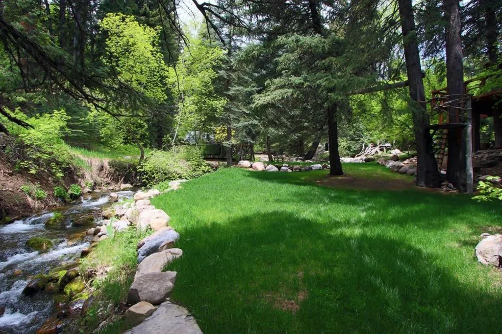 Garden in Treehouse On The Stream Sundance, Utah