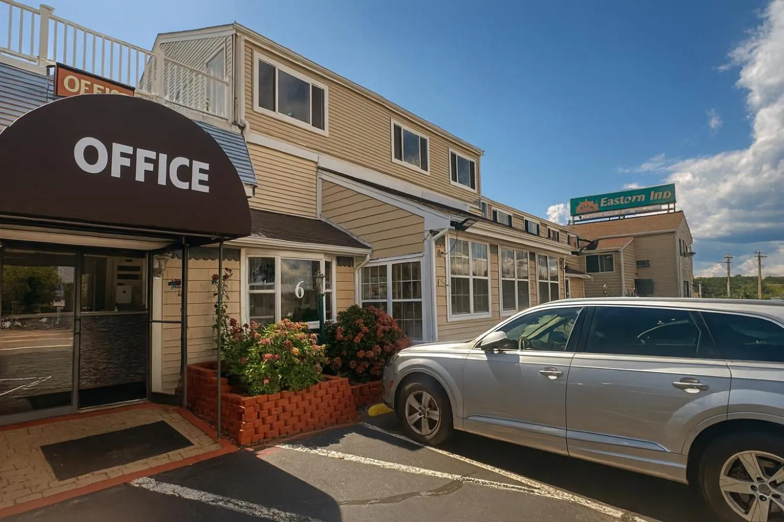 Parking in Eastern Inn