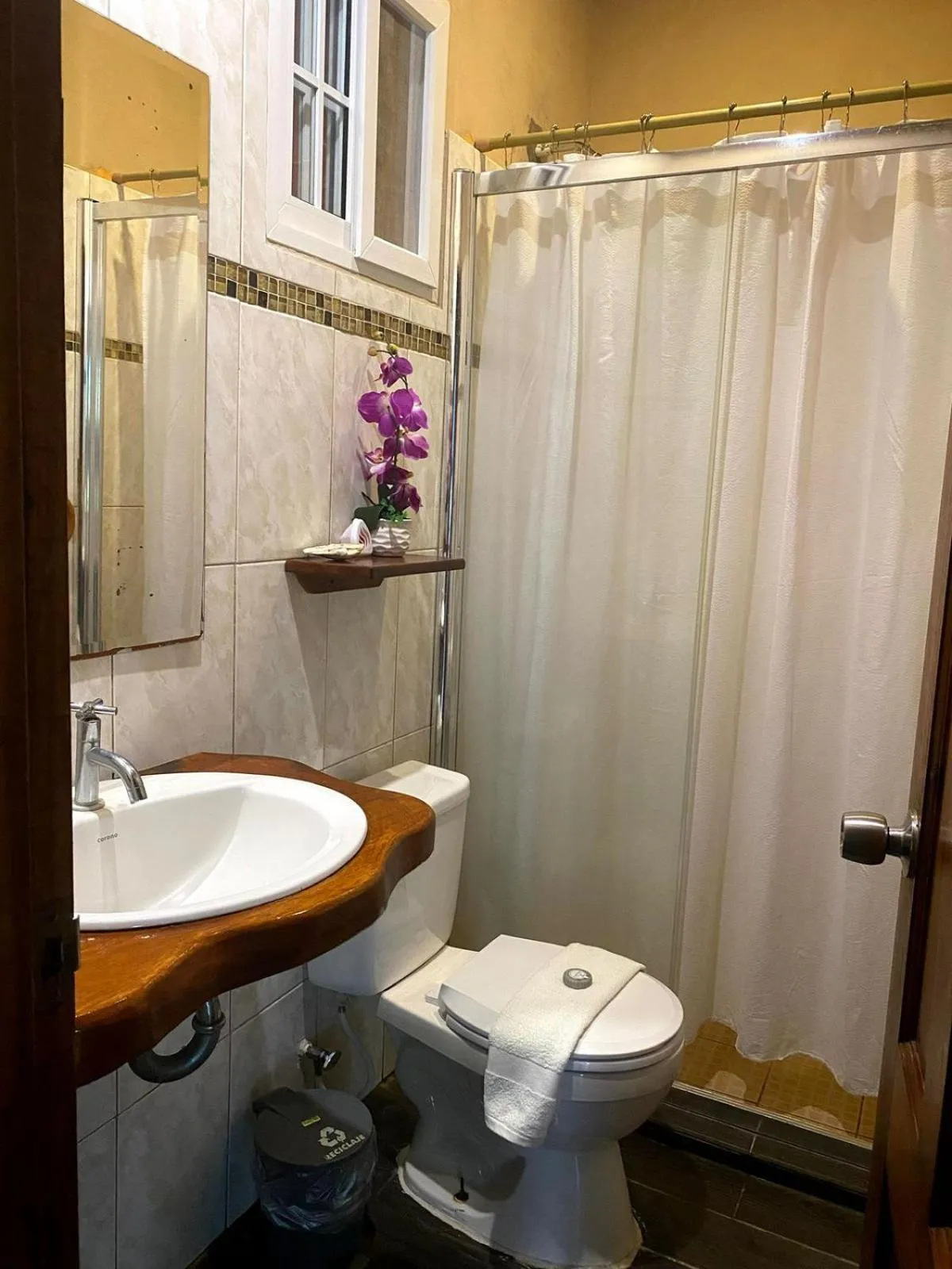 Bathroom in Hotel y Restaurante Mama Ines