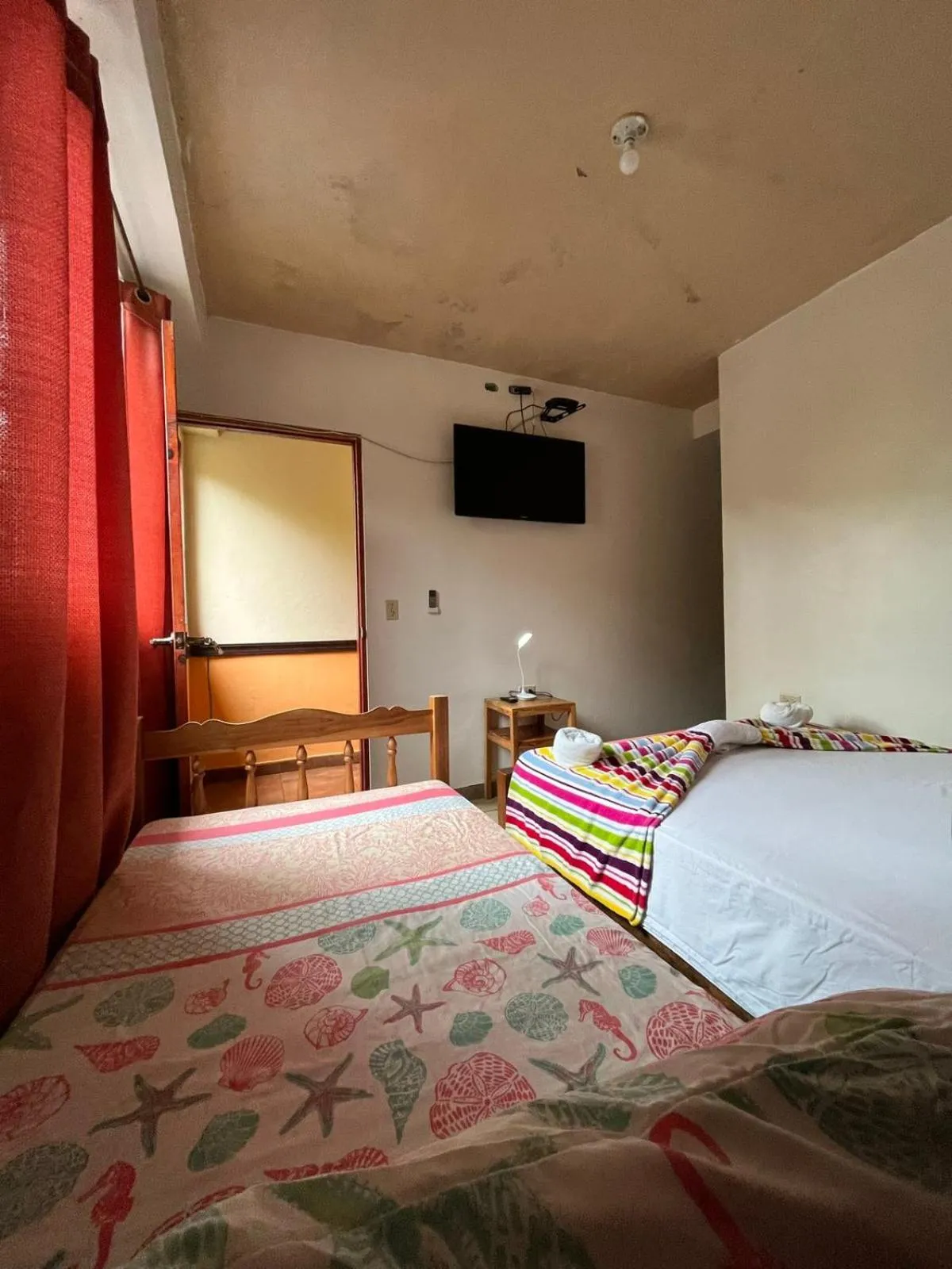 TV and multimedia, Bed in Hotel y Restaurante Mama Ines