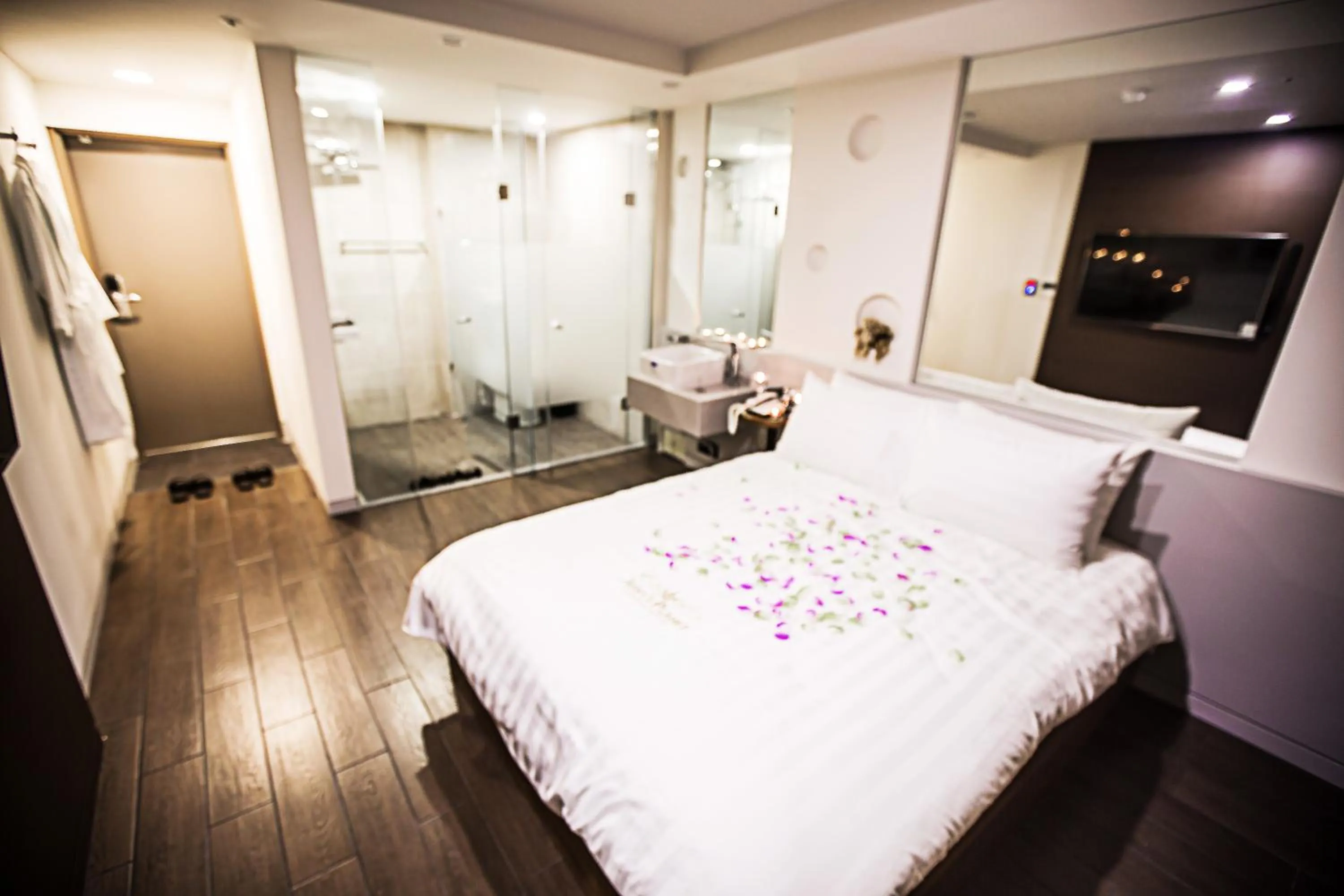 Bed in Jerry's Planet