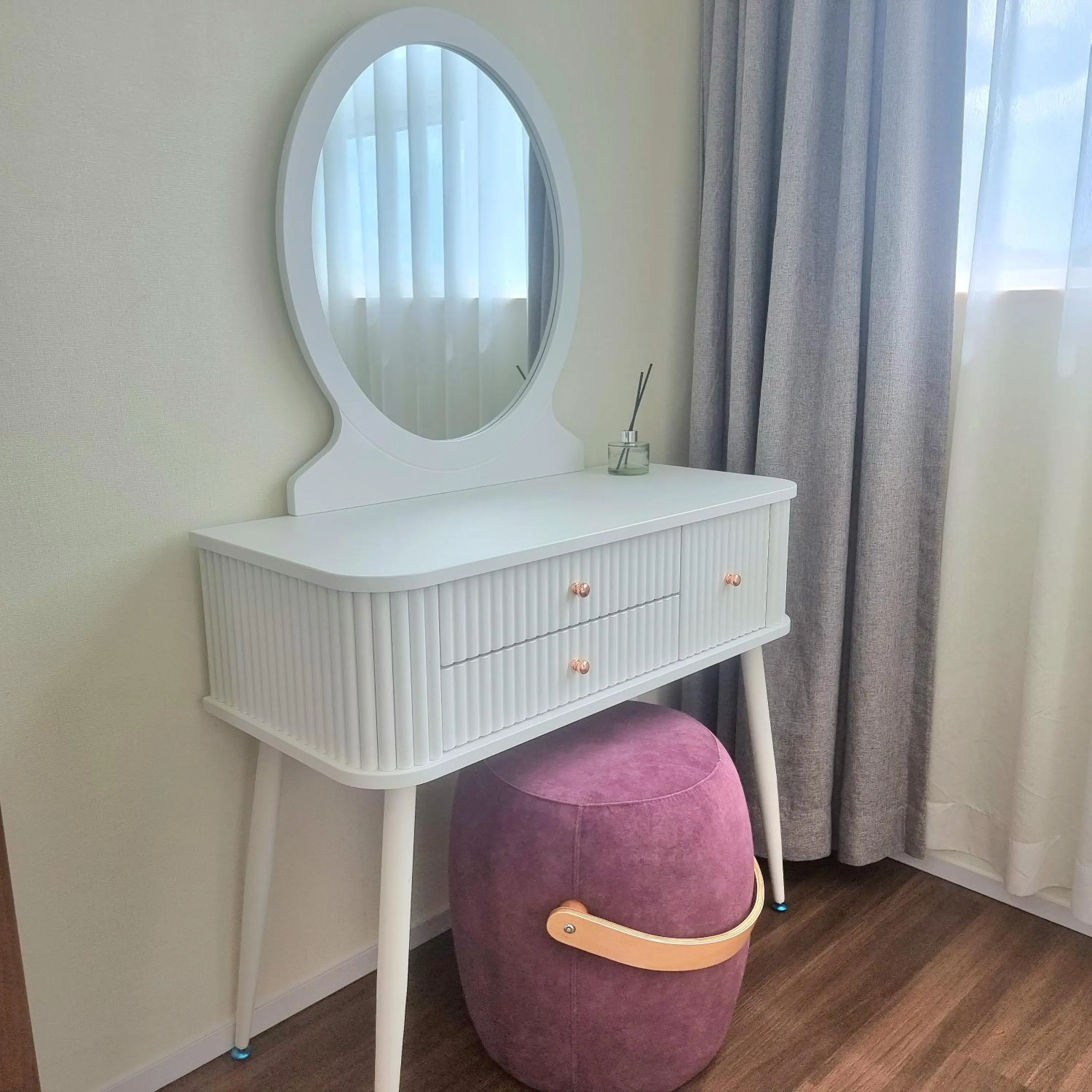 hair dresser in Rich Hotel