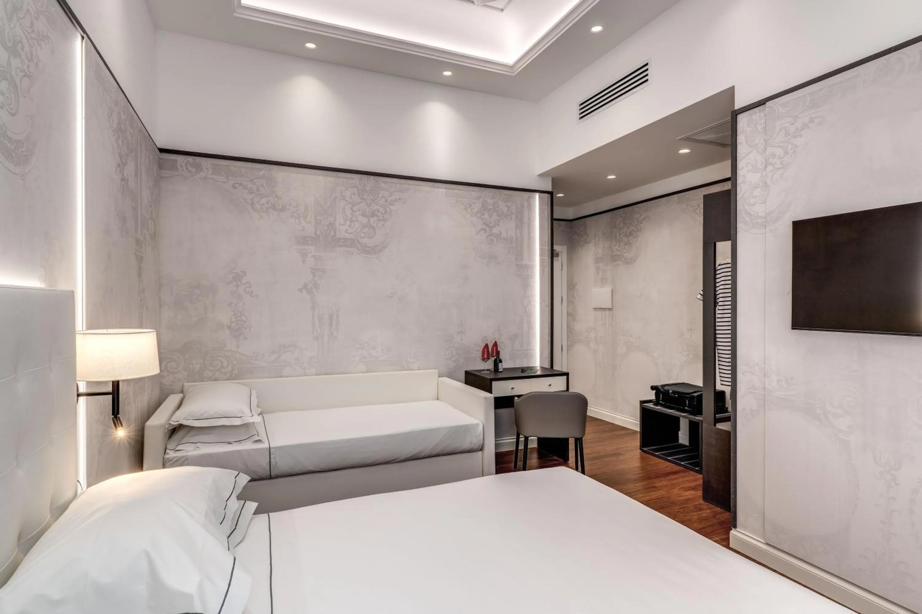 Photo of the whole room, Bed in The Spotlight Boutique Hotel