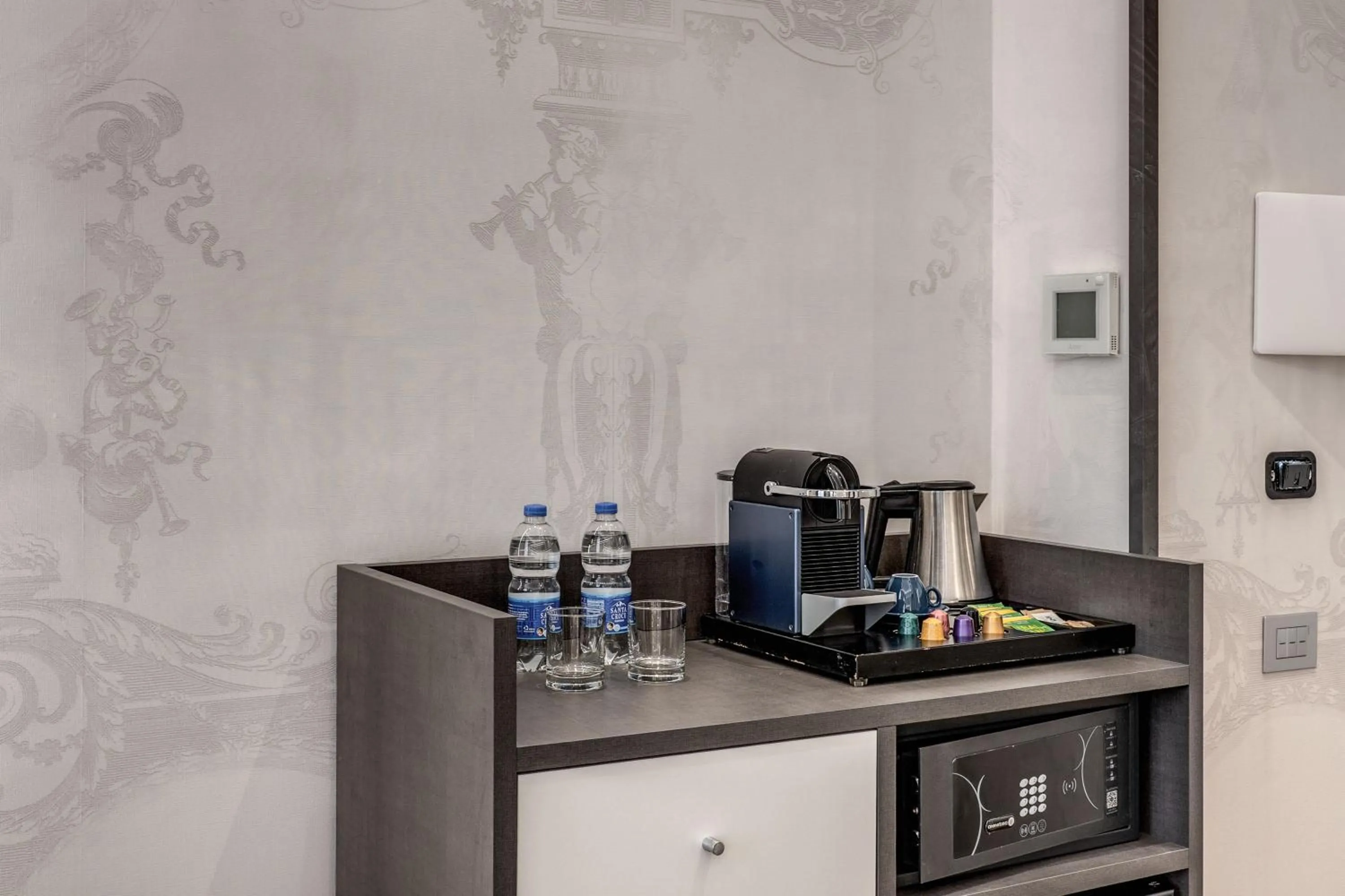 Coffee/tea facilities in The Spotlight Boutique Hotel
