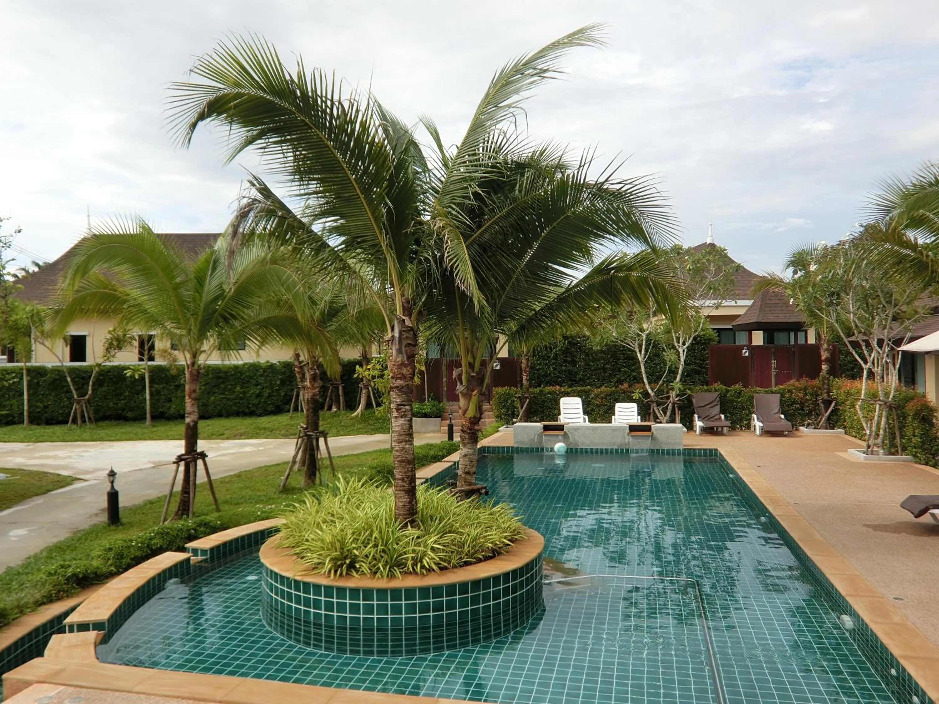Garden in Aonang Oscar Pool Villas - Free Shuttle to Aonang Beach -shared pool - private pool