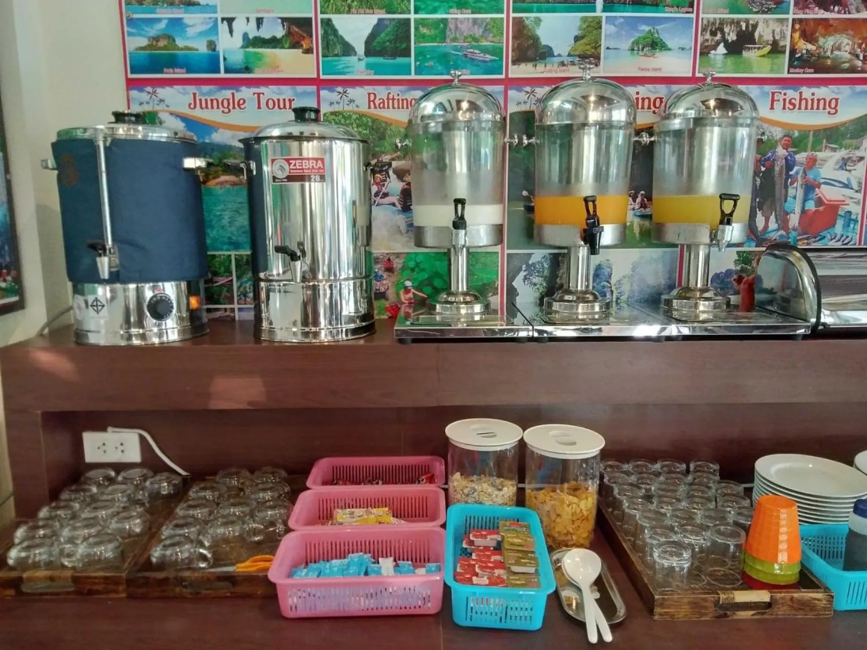 Coffee/tea facilities in Aonang Oscar Pool Villas - Free Shuttle to Aonang Beach -shared pool - private pool